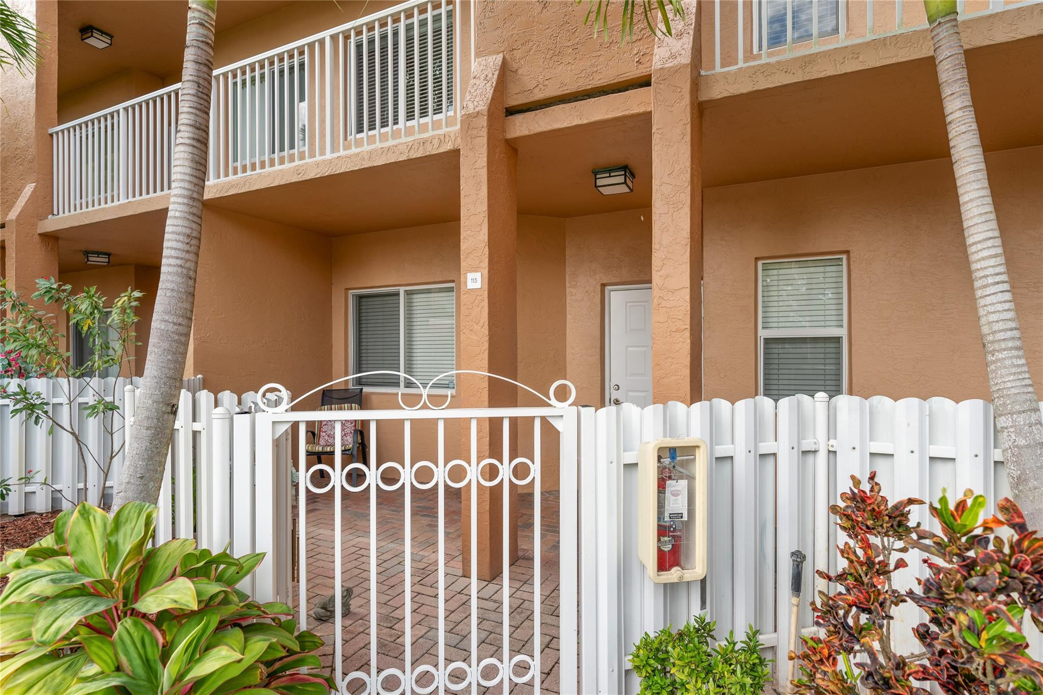 7715 Yardley Dr 113