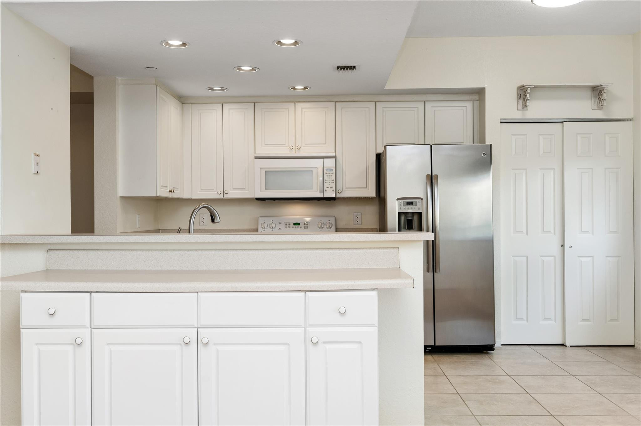 7715 Yardley Dr 113
