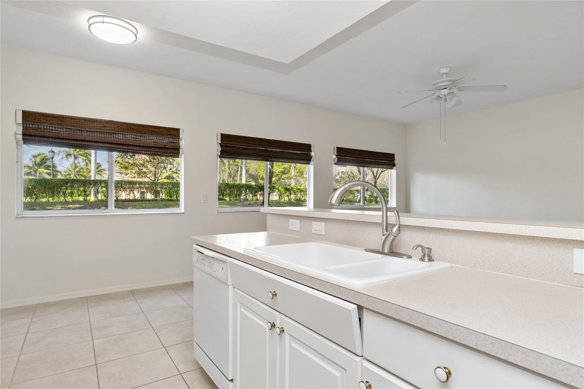 7715 Yardley Dr 113