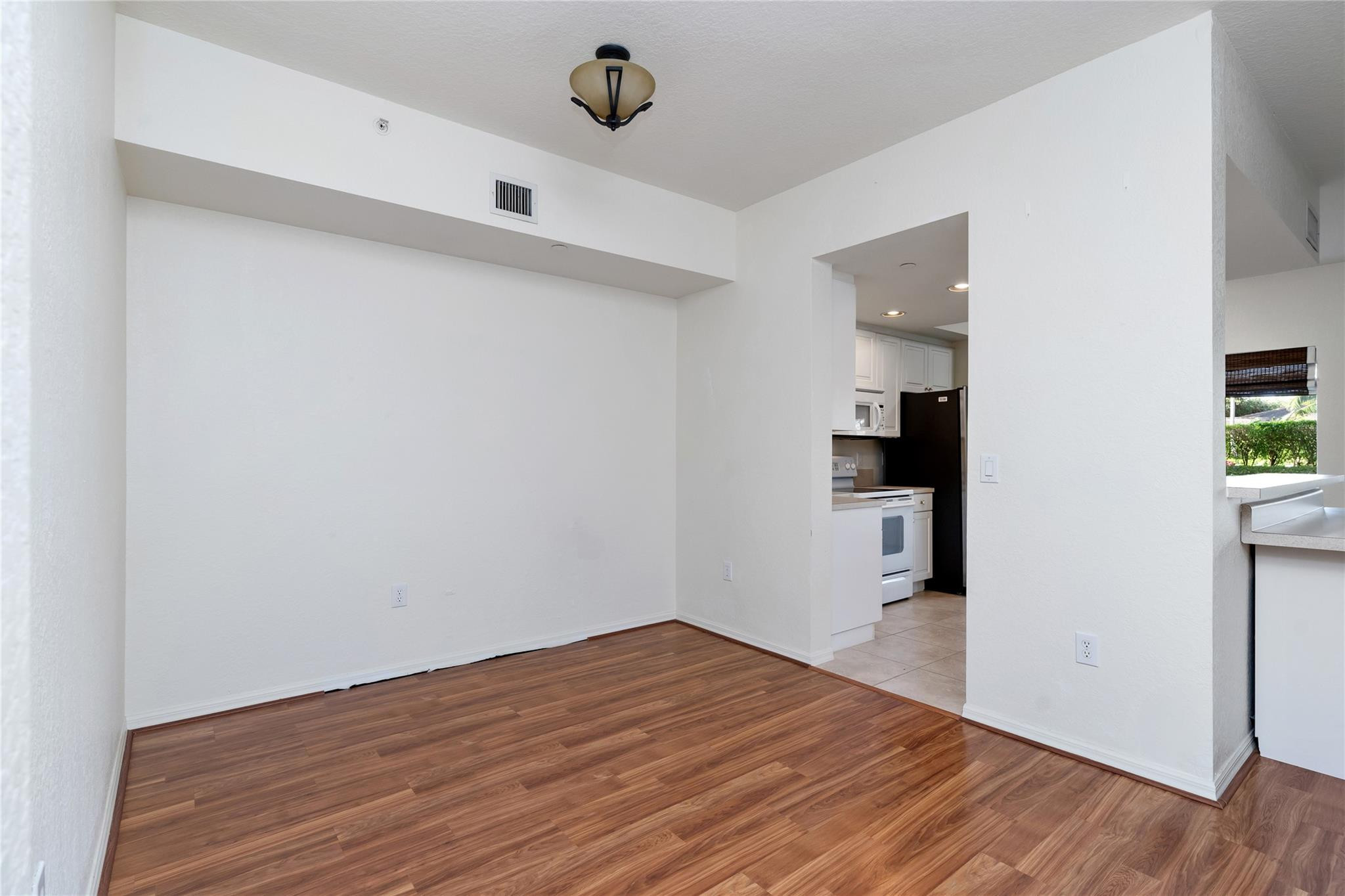7715 Yardley Dr 113