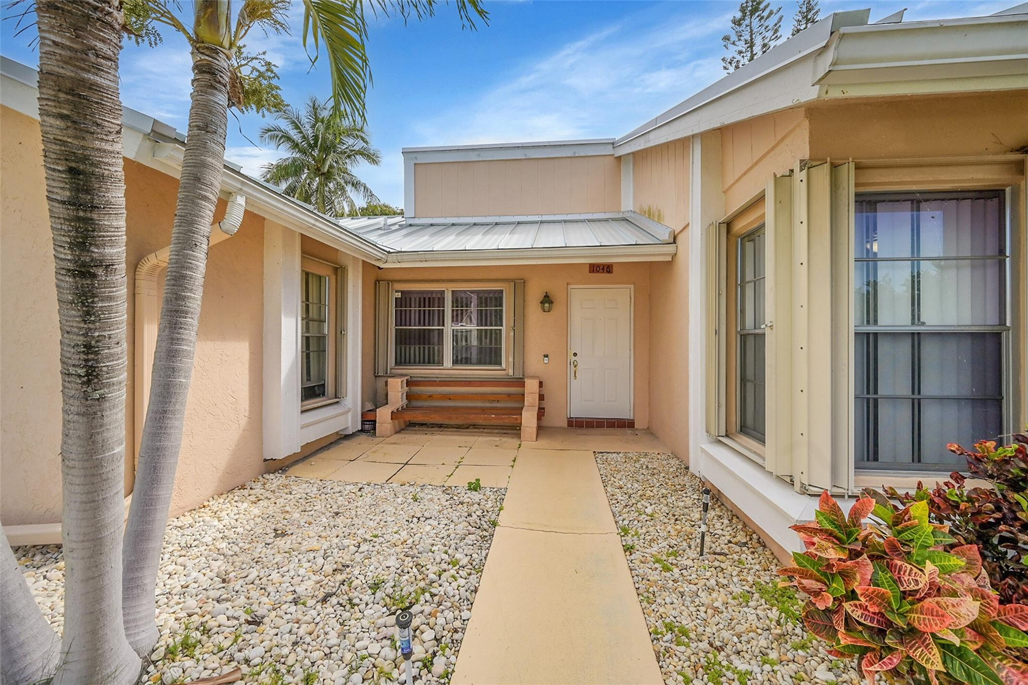 1046 NW 10th St