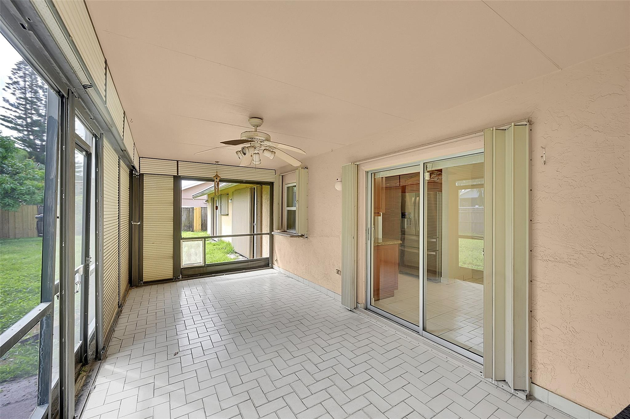 1046 NW 10th St