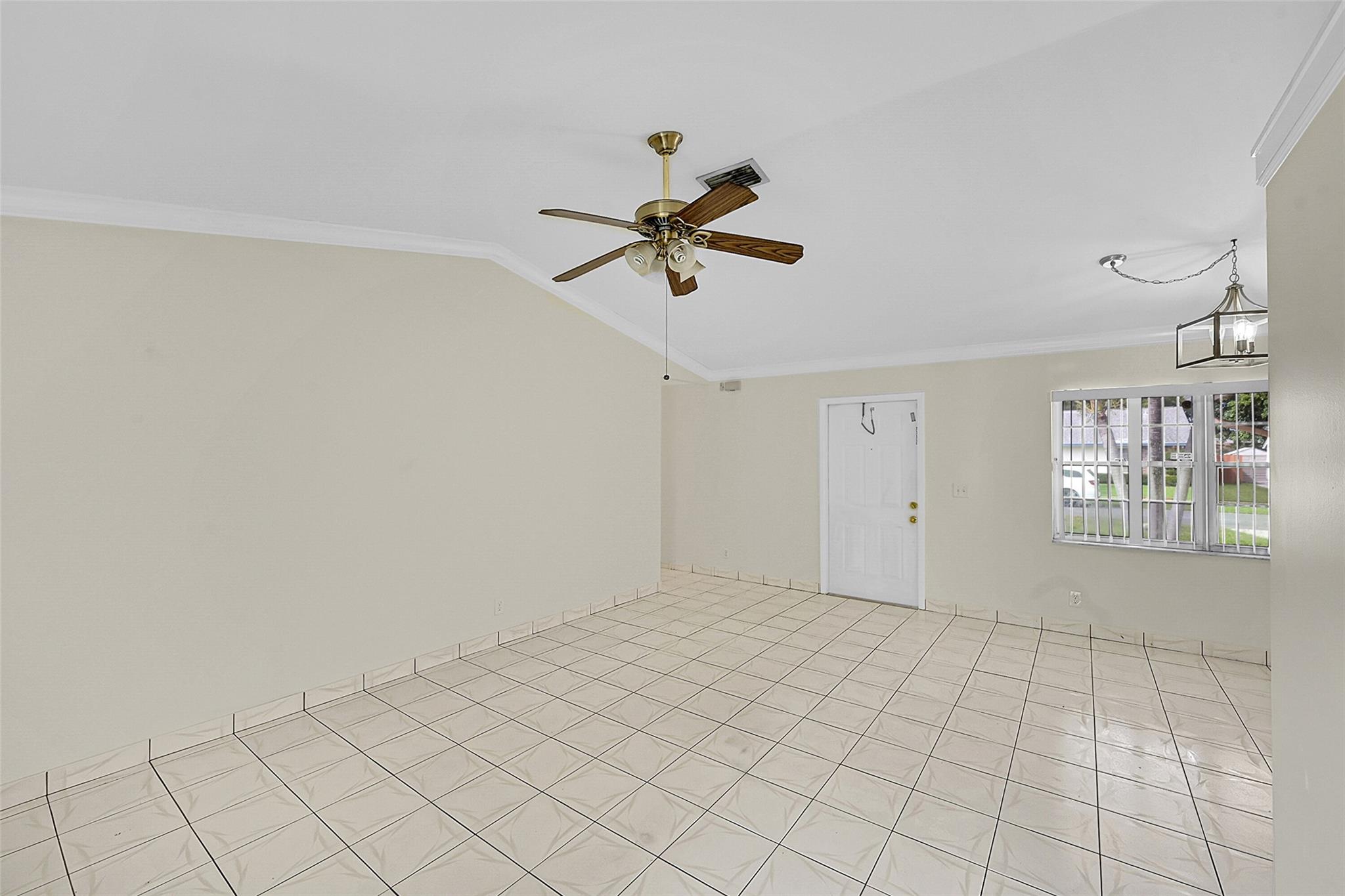 1046 NW 10th St