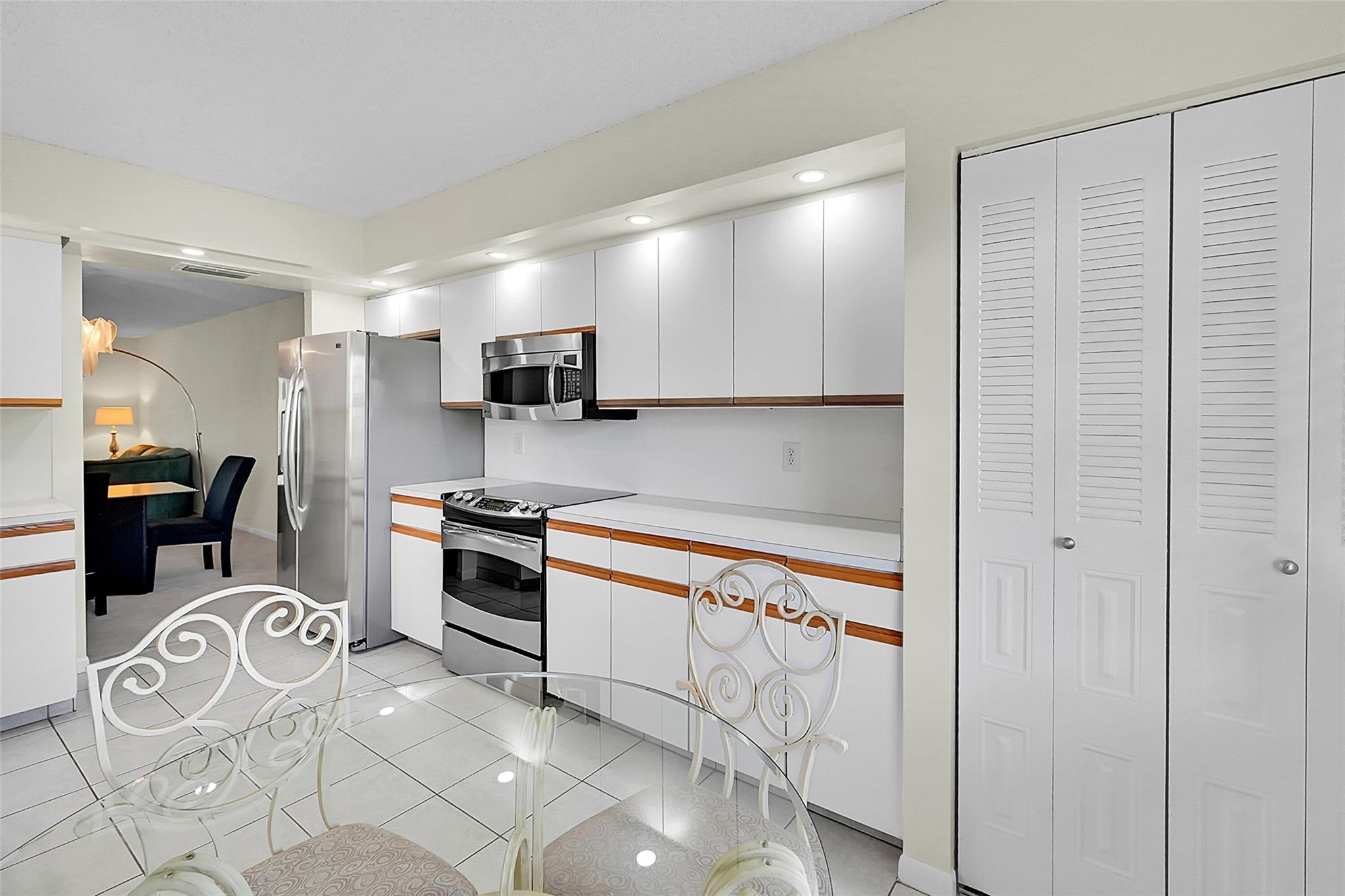 1503 Cayman Way L3