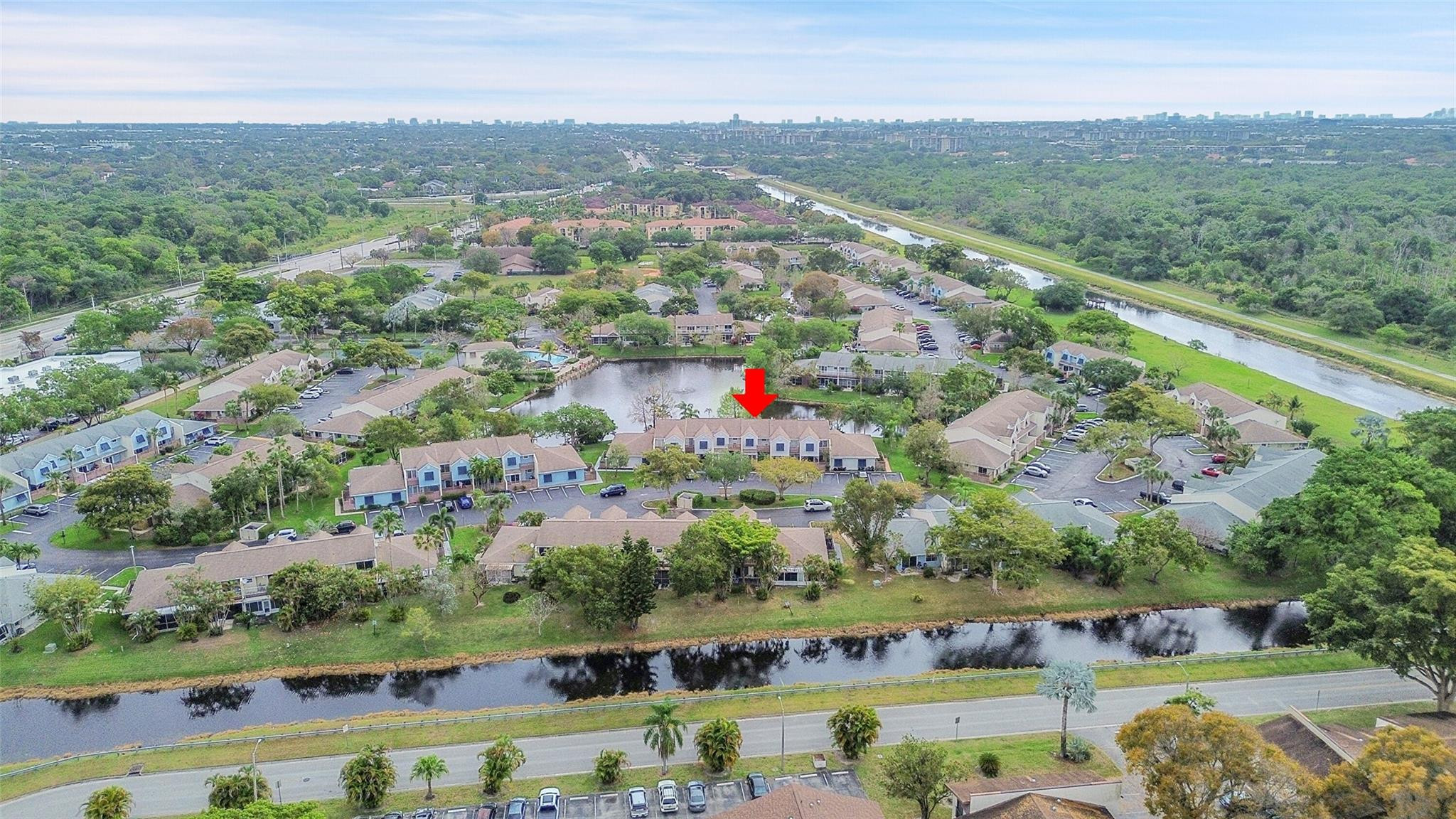 256 W Hemingway Cir