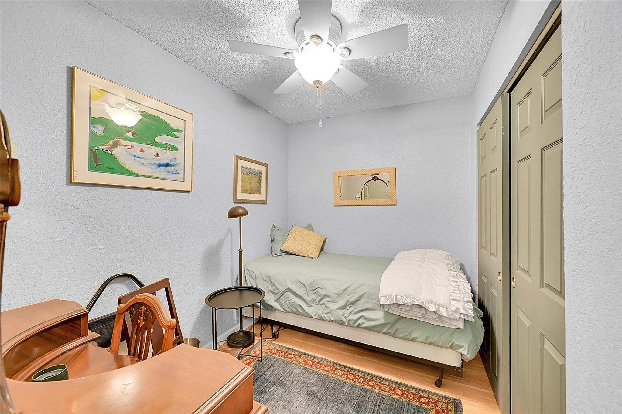 256 W Hemingway Cir