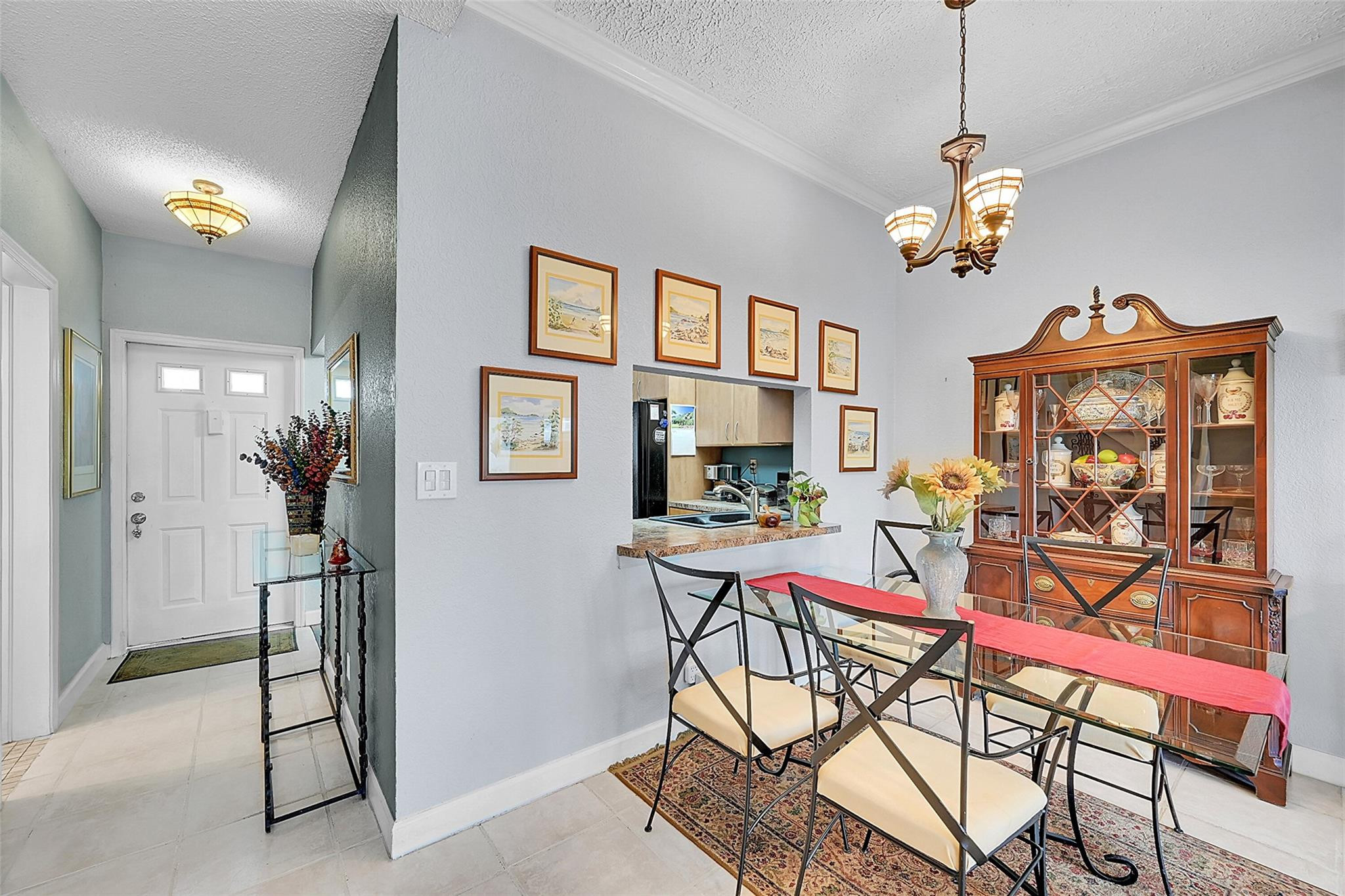 256 W Hemingway Cir