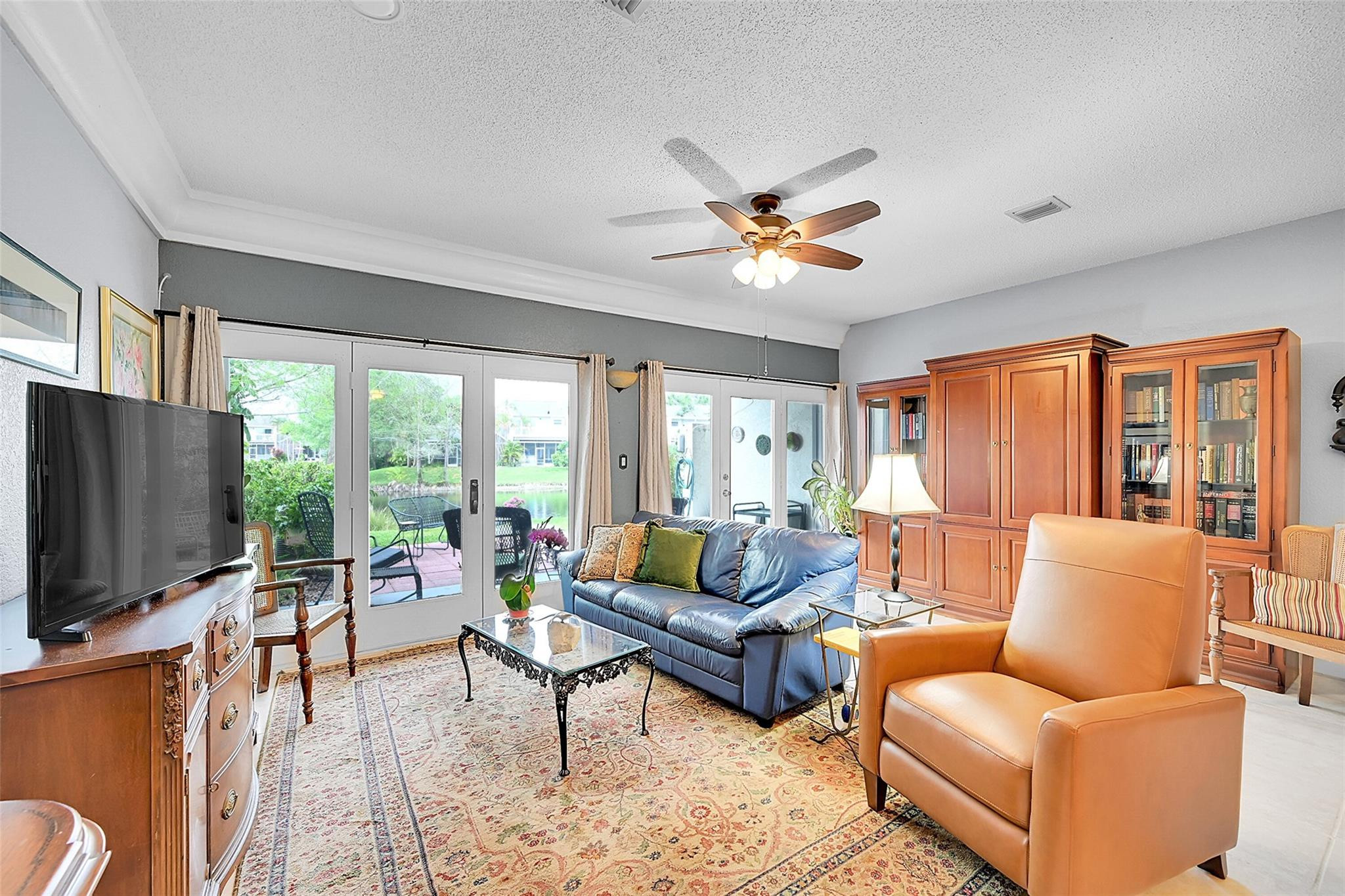 256 W Hemingway Cir