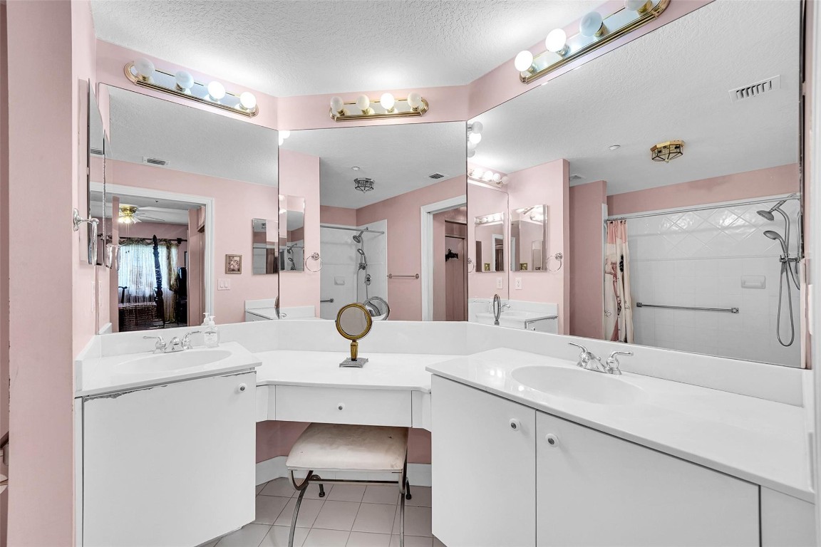 7739 Southampton Ter 209