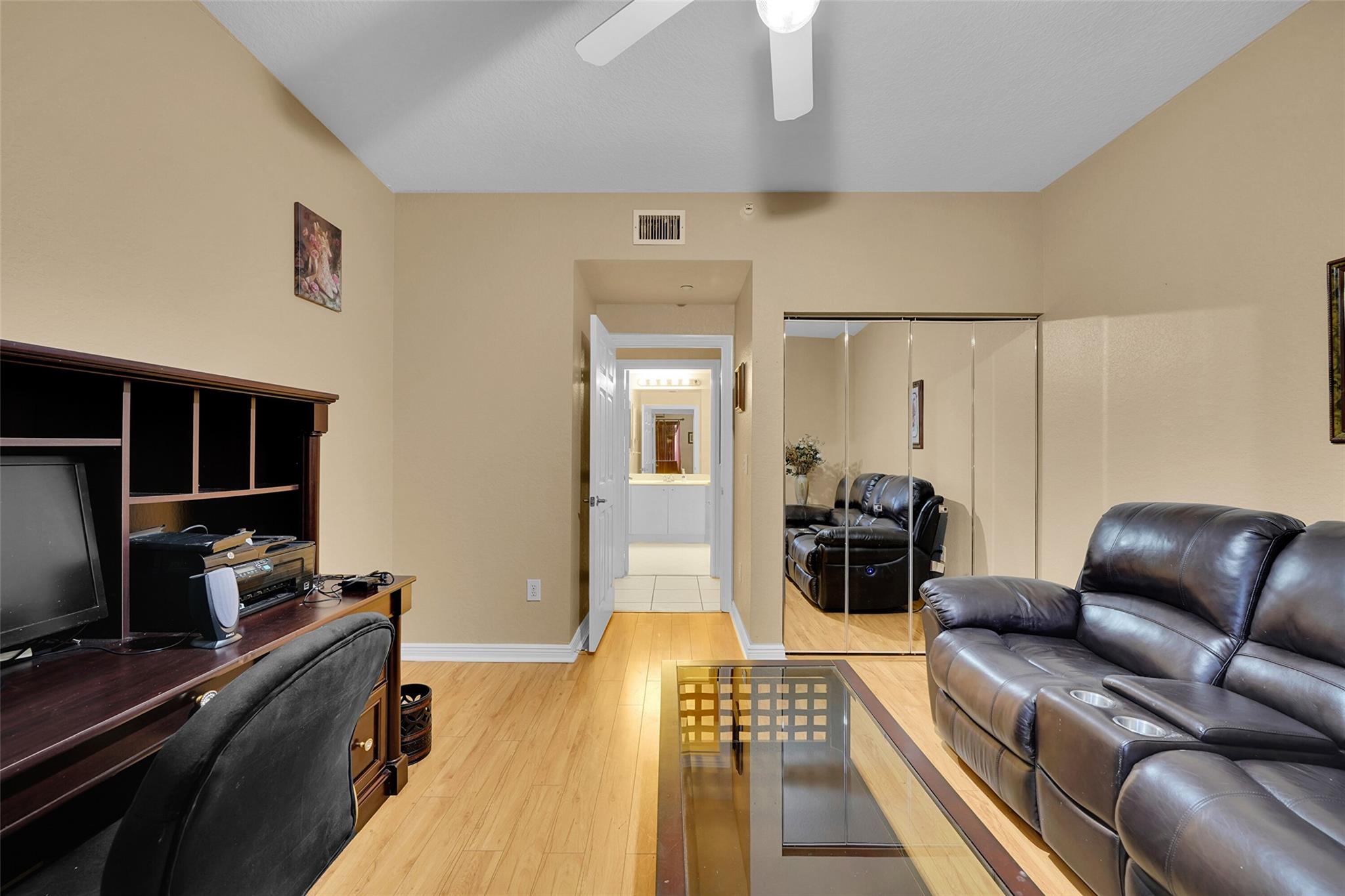 7739 Southampton Ter 209