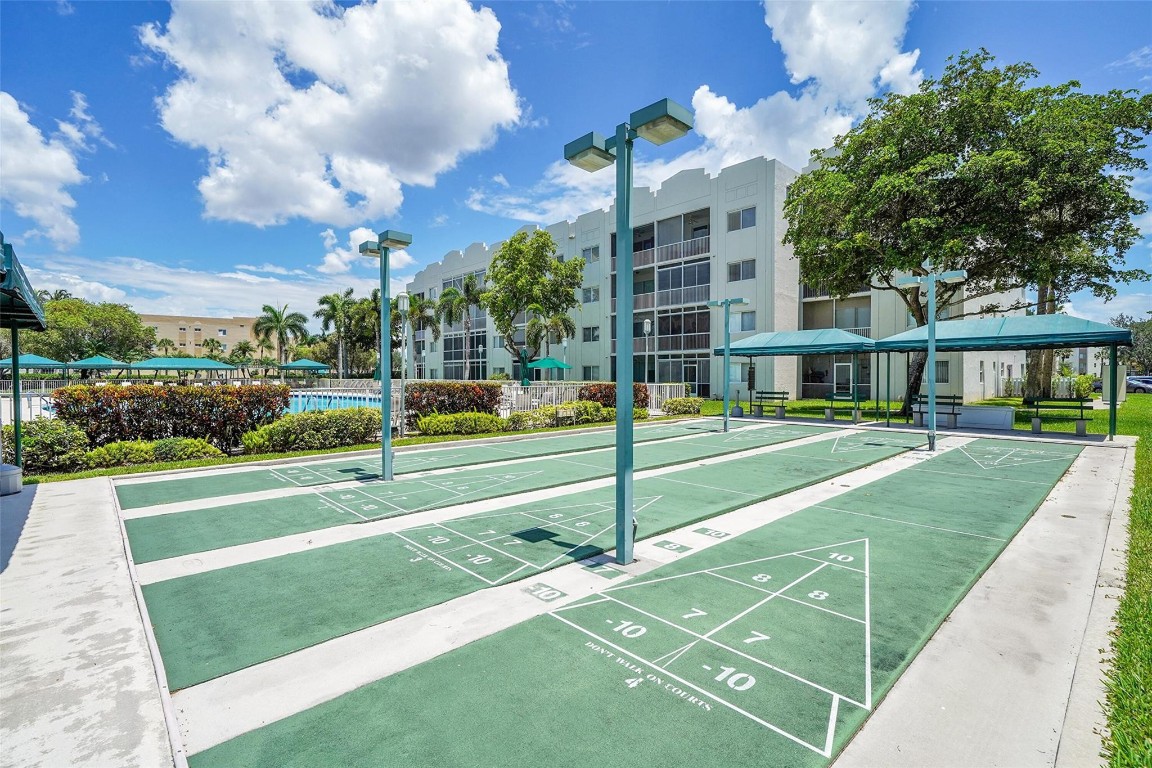 7739 Southampton Ter 209