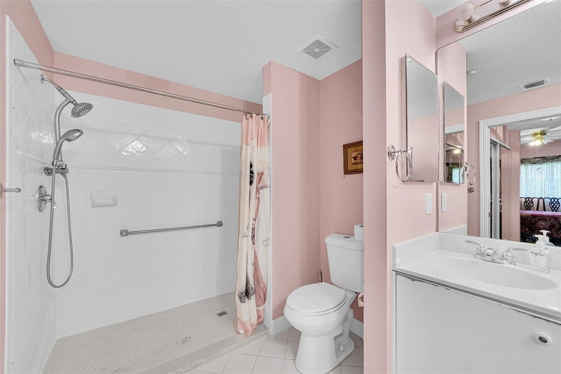 7739 Southampton Ter 209