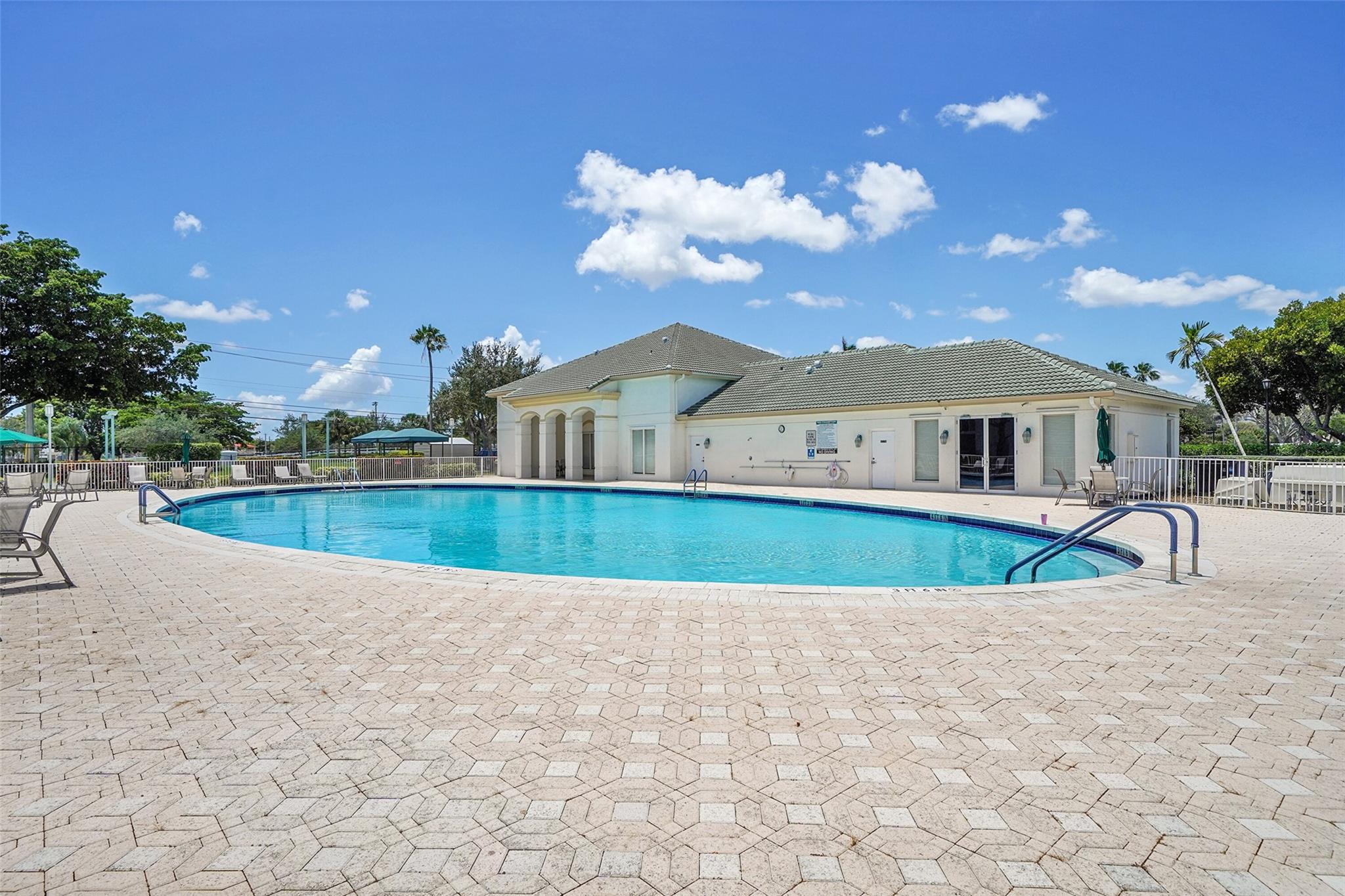 7739 Southampton Ter 209