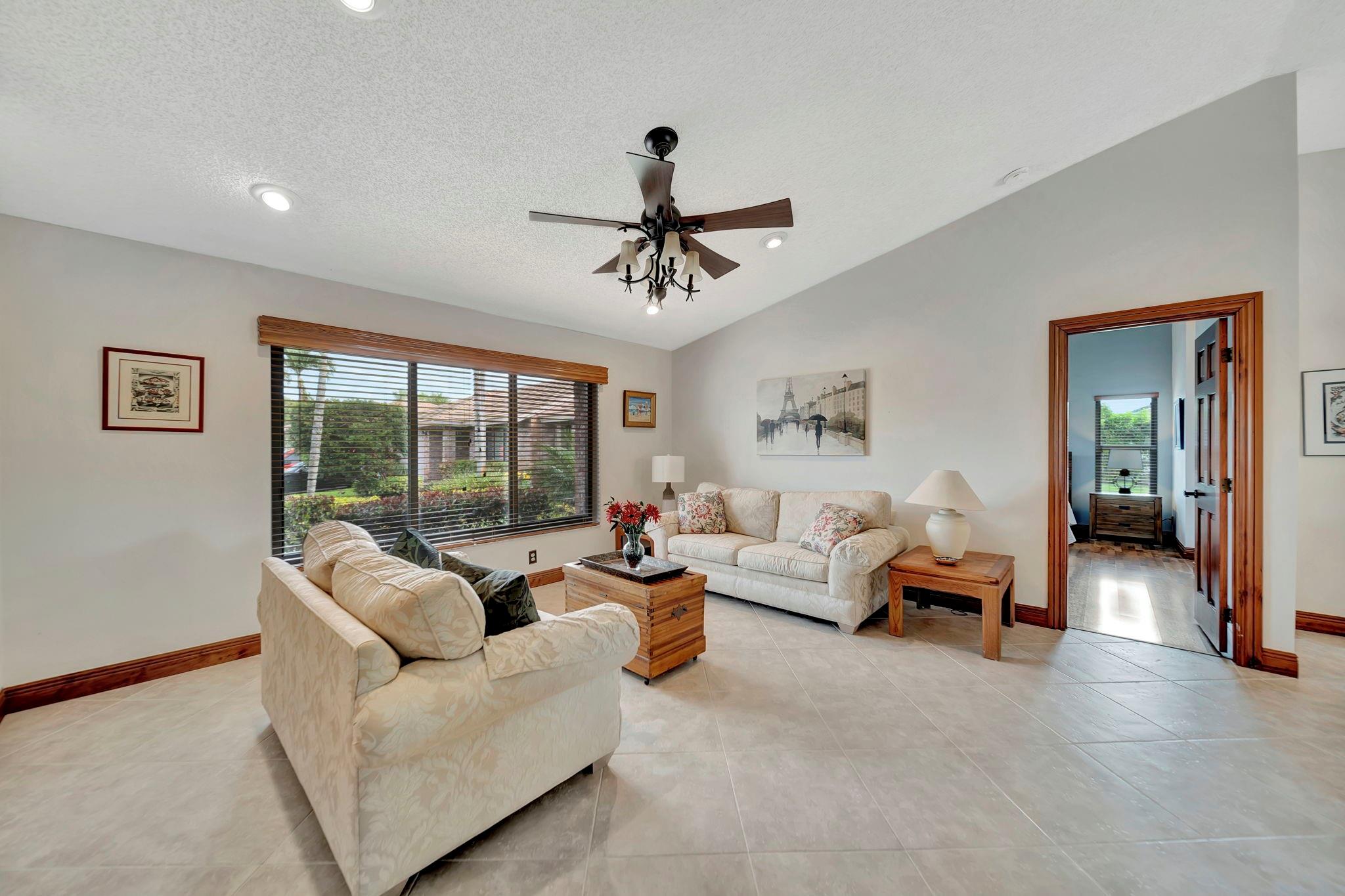 5301 NW 65th Ter