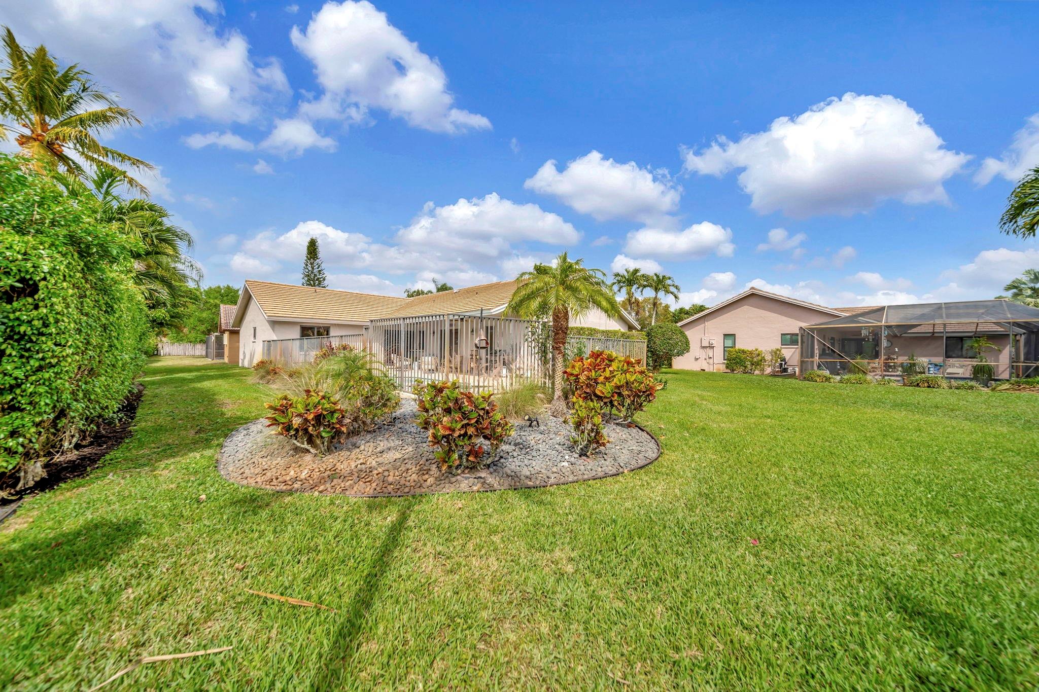 5301 NW 65th Ter