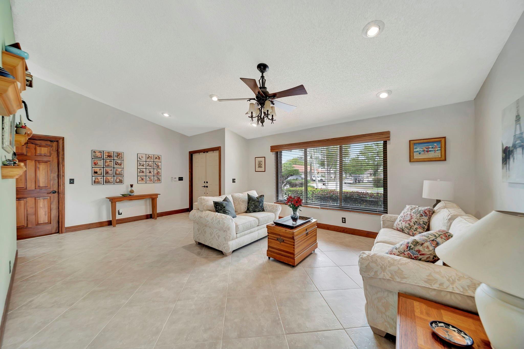 5301 NW 65th Ter