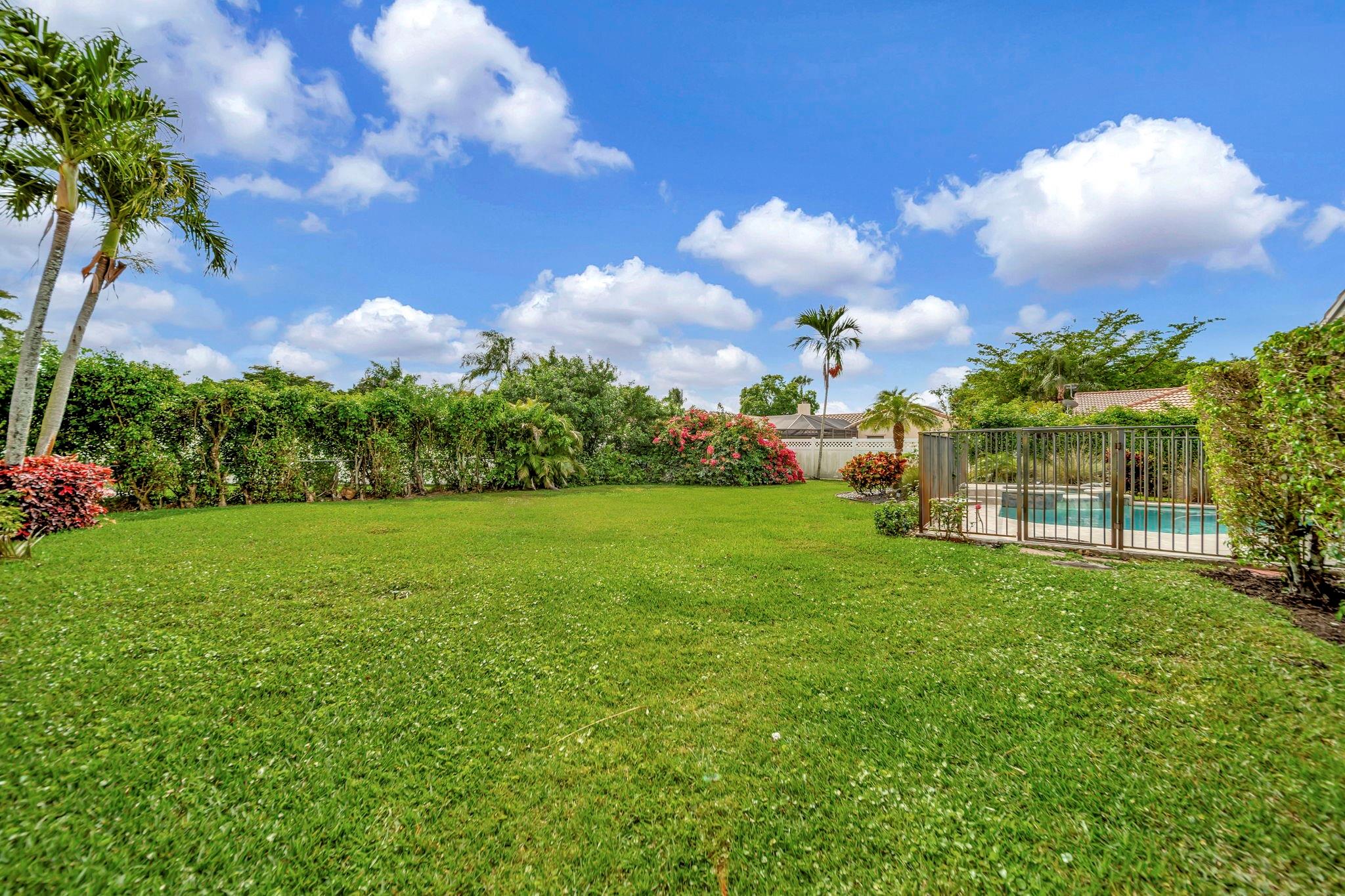 5301 NW 65th Ter