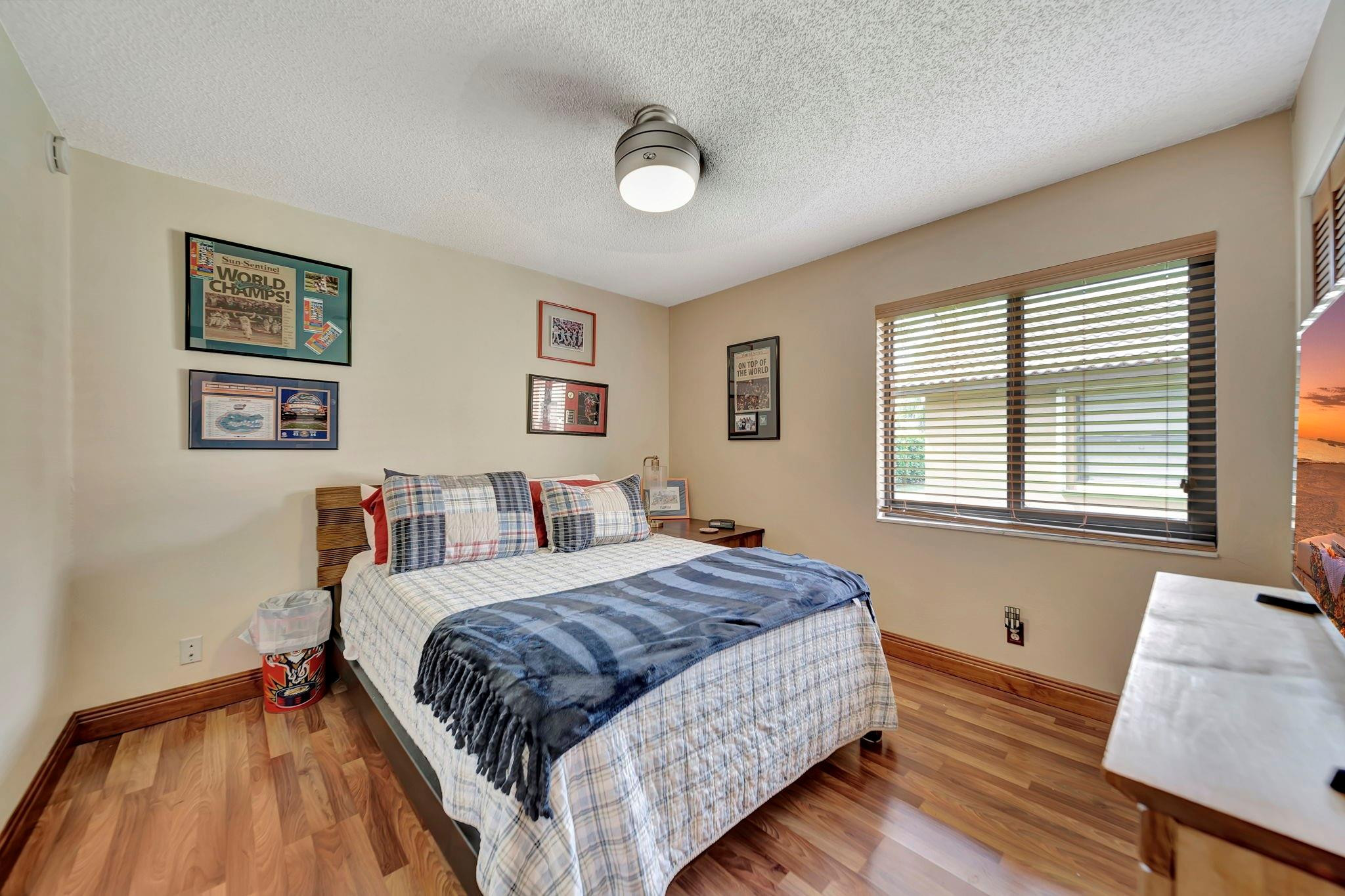 5301 NW 65th Ter