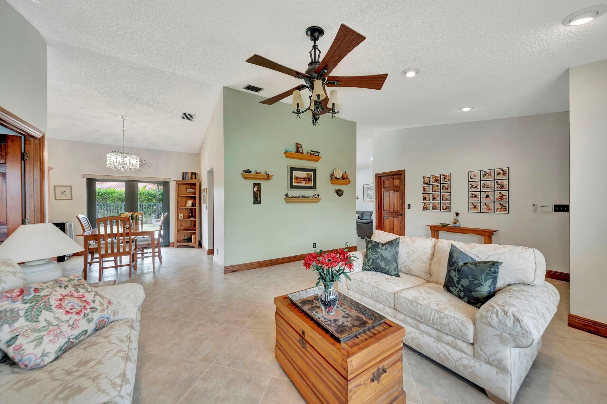 5301 NW 65th Ter