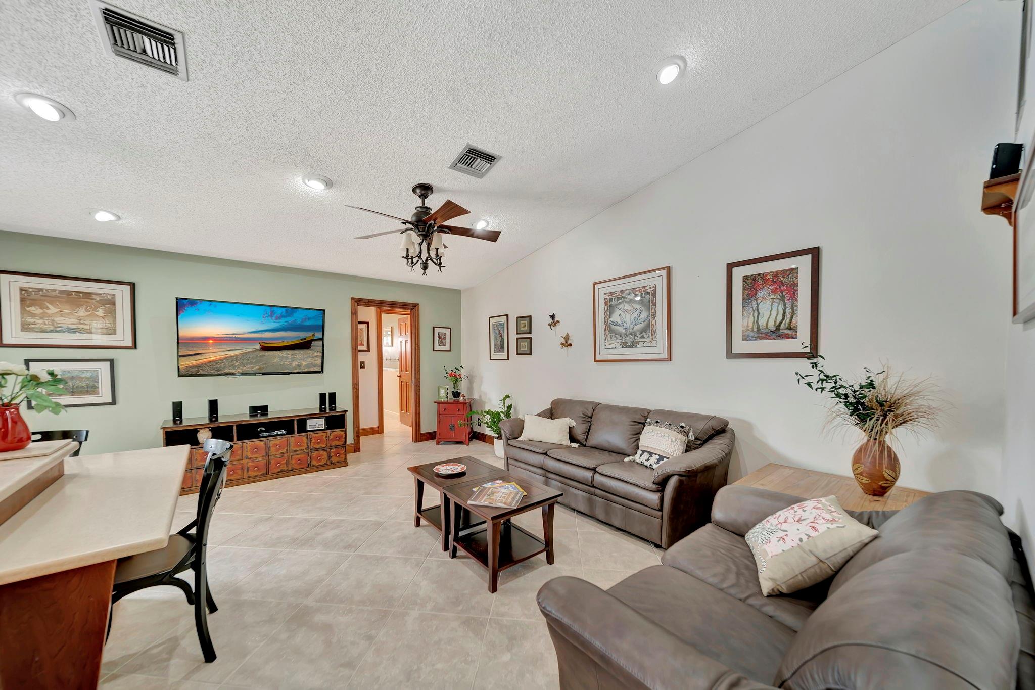5301 NW 65th Ter