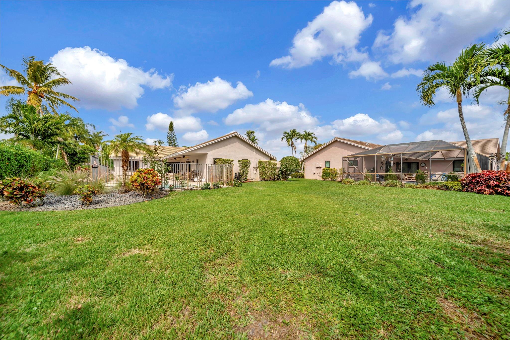 5301 NW 65th Ter