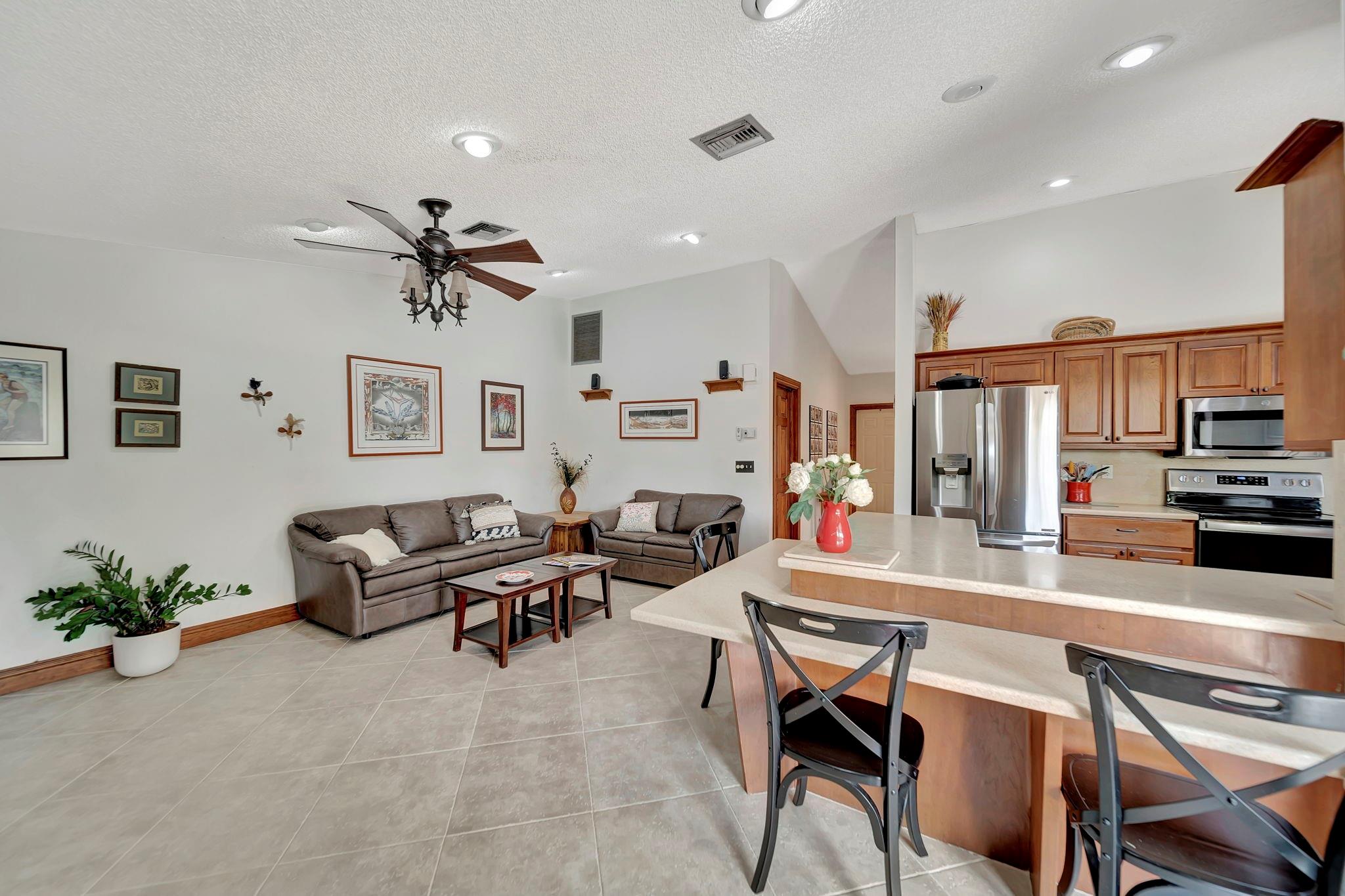 5301 NW 65th Ter