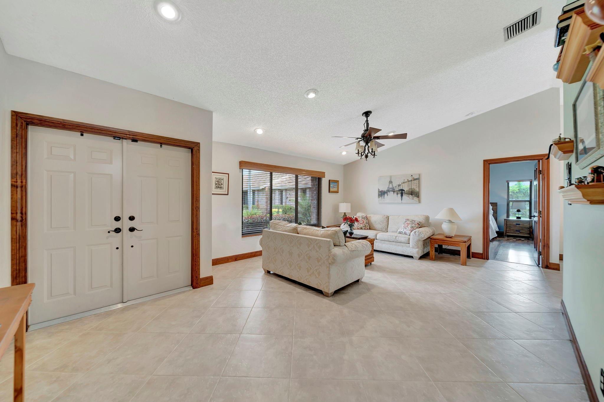 5301 NW 65th Ter