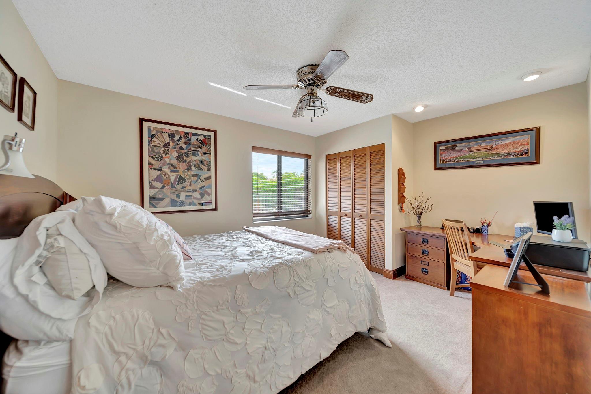 5301 NW 65th Ter