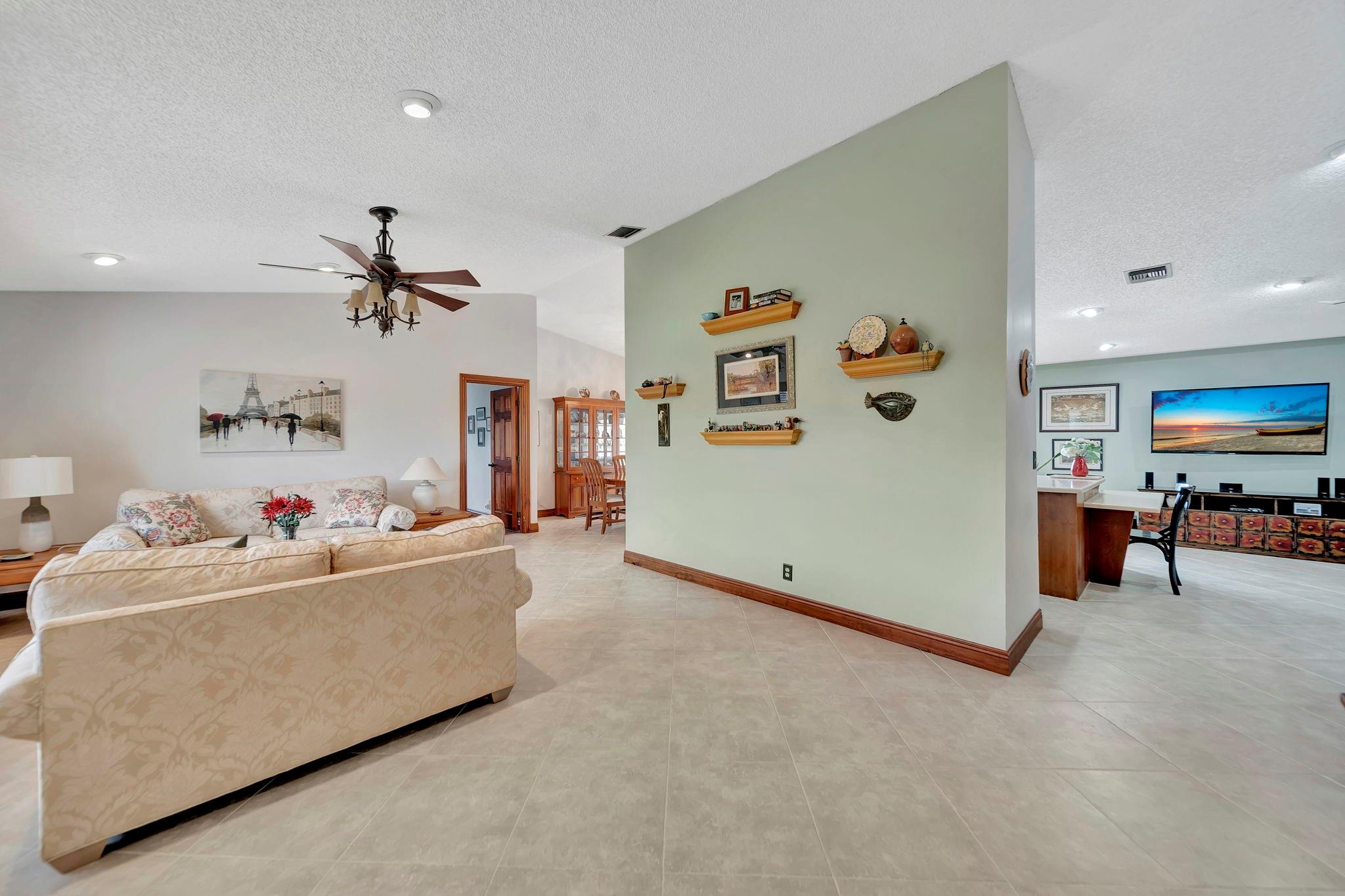 5301 NW 65th Ter