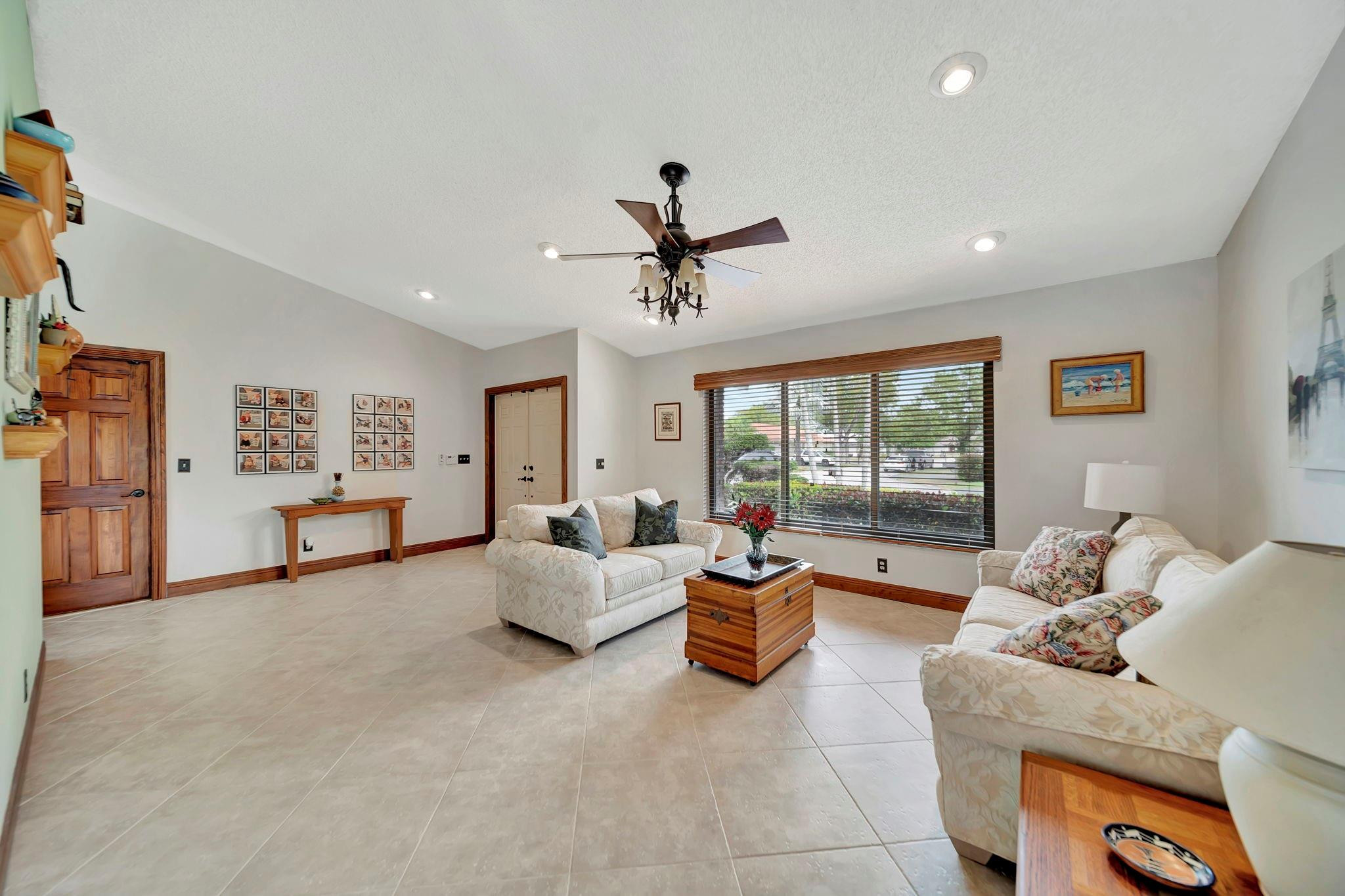 5301 NW 65th Ter