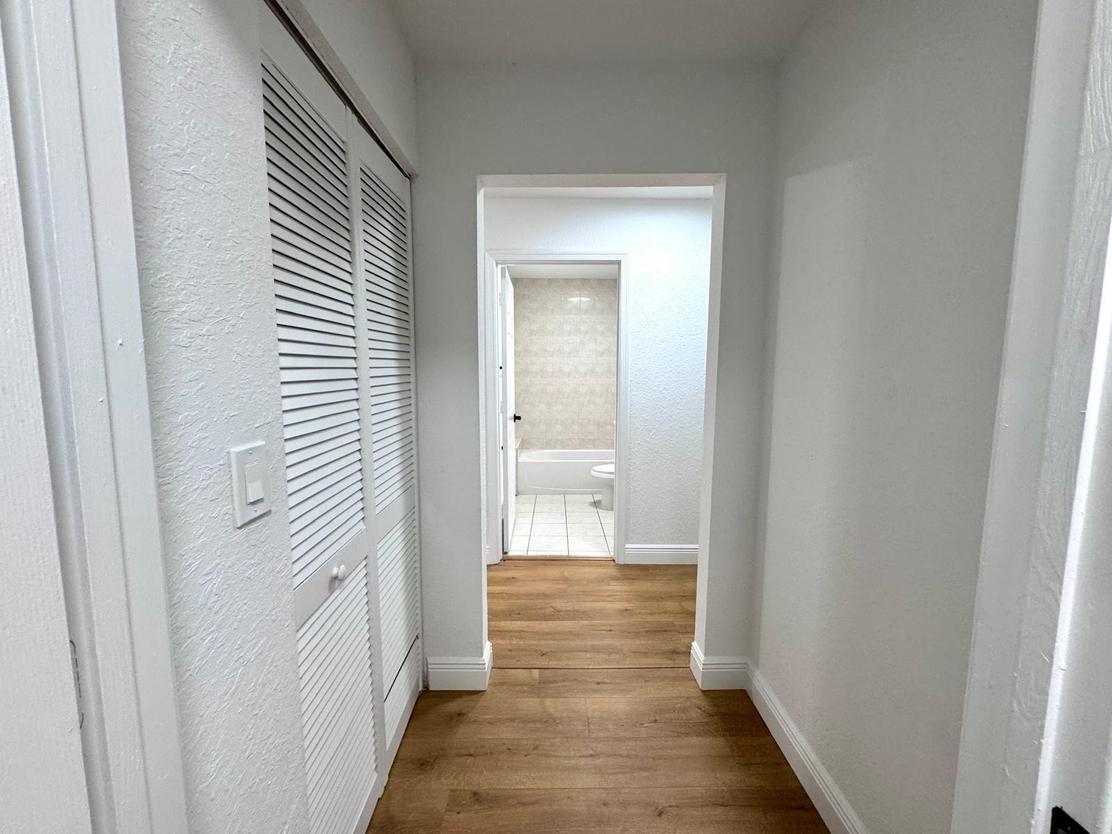 2801 Riverside Dr 103 S