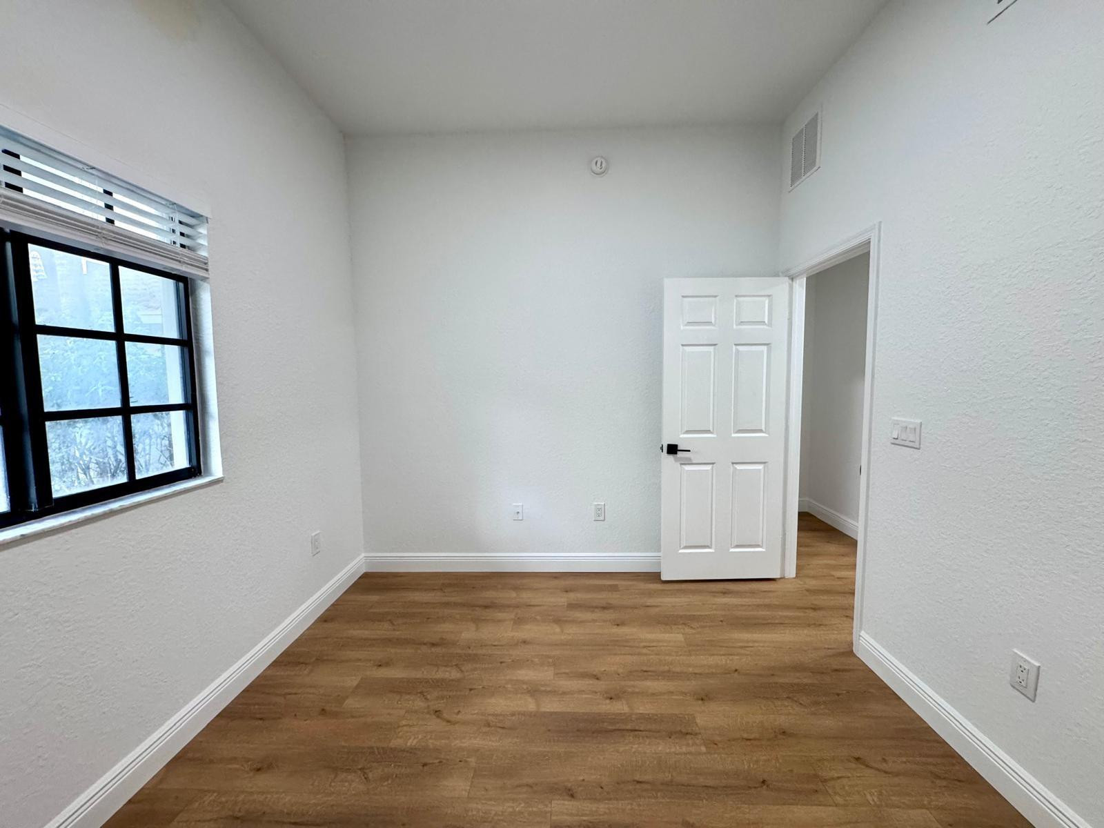 2801 Riverside Dr 103 S