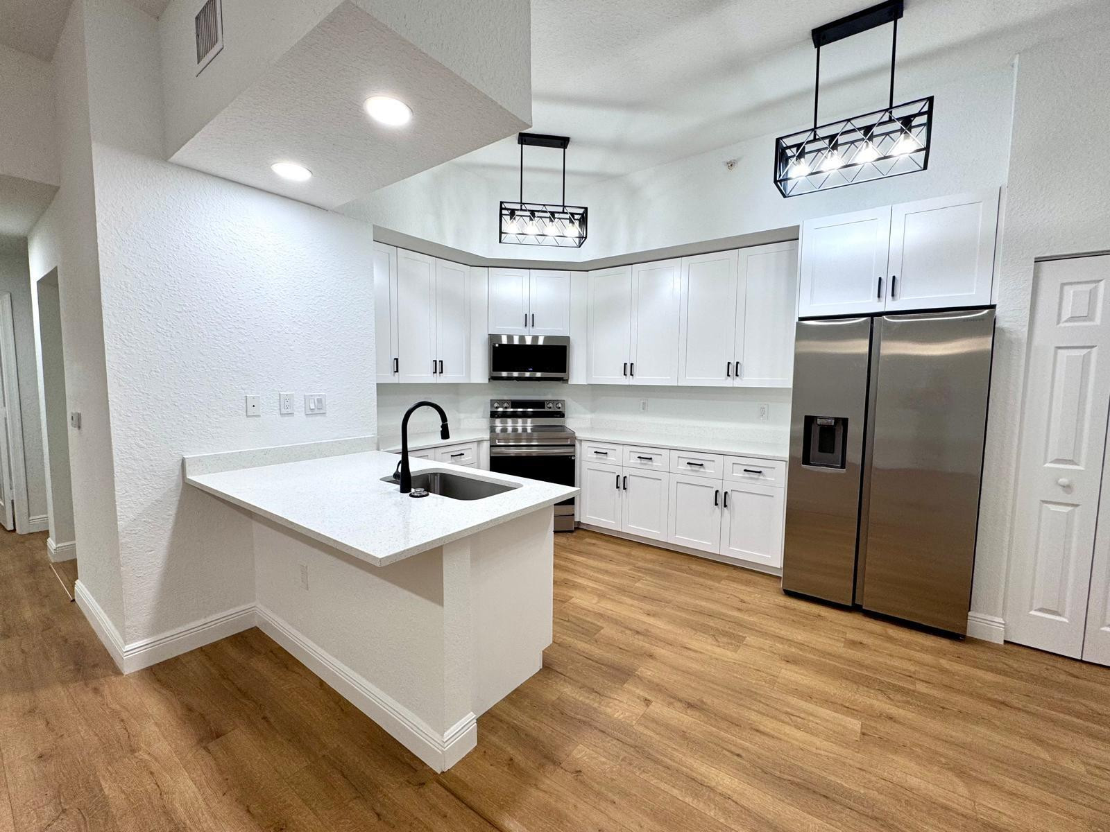 2801 Riverside Dr 103 S