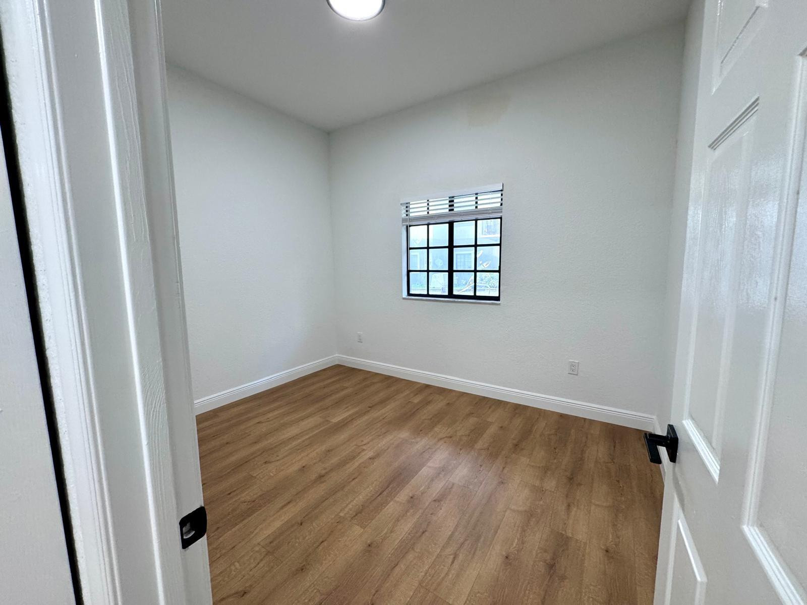 2801 Riverside Dr 103 S