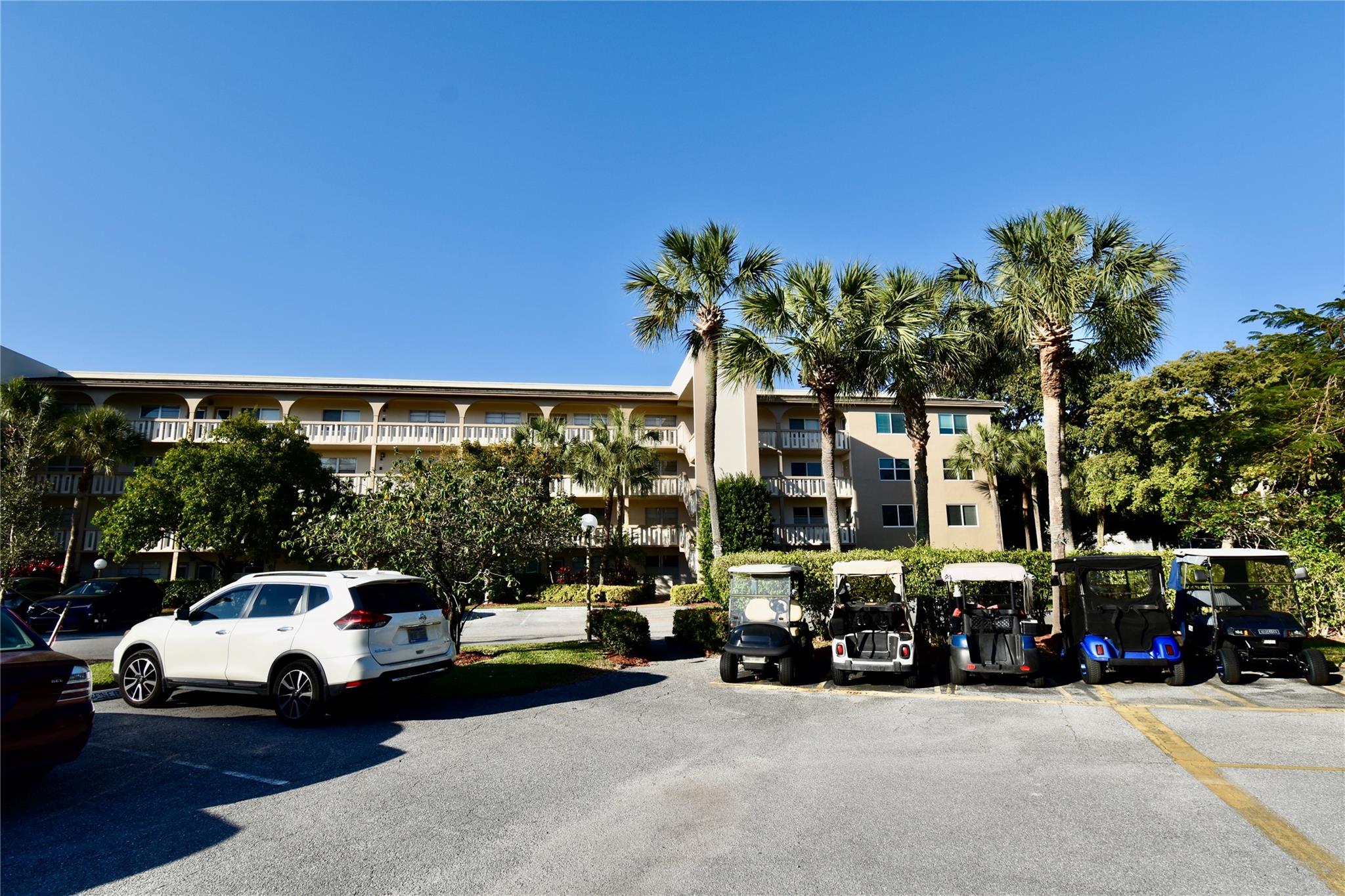4301 Martinique Cir K1