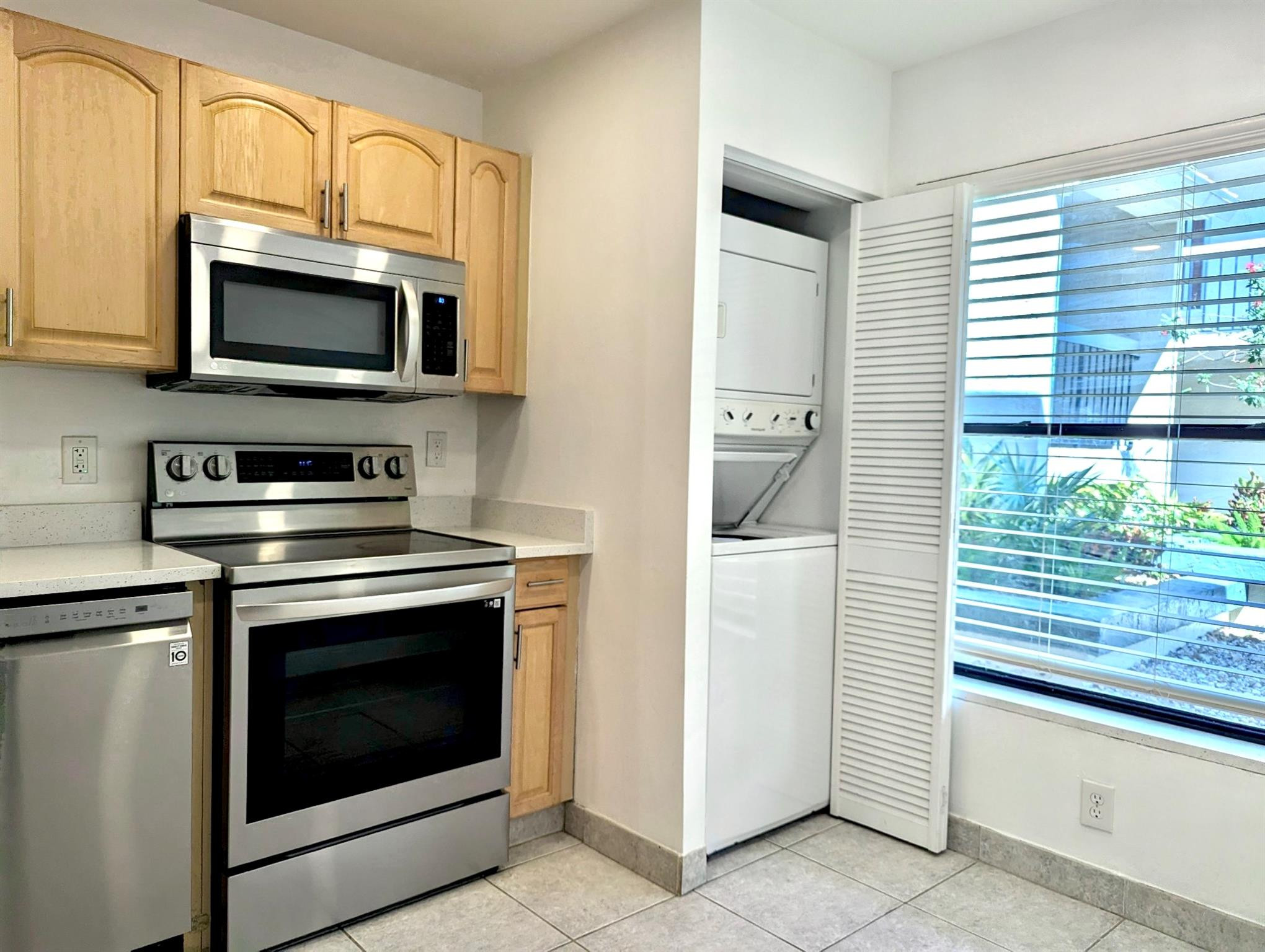 265 SE 10th St 2C