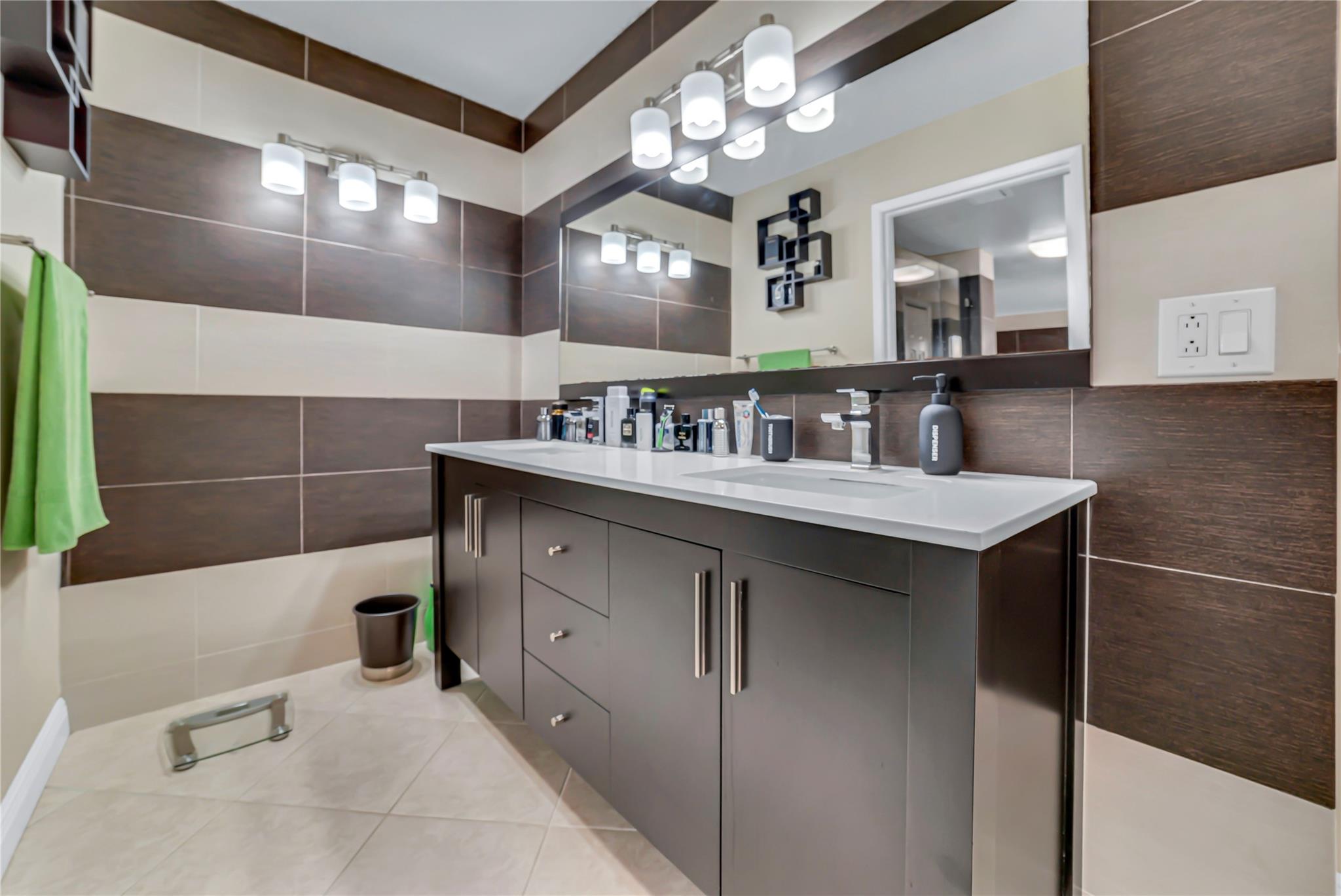 5701 Camino Del Sol 303
