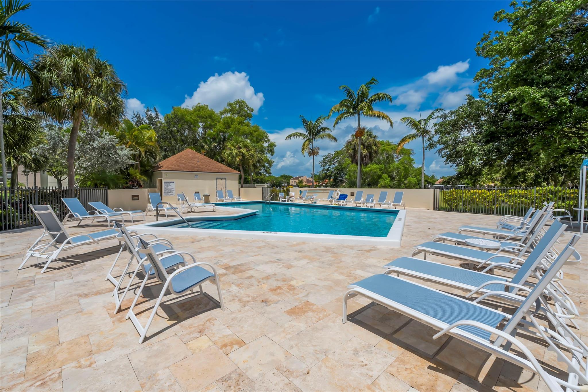 5701 Camino Del Sol 303