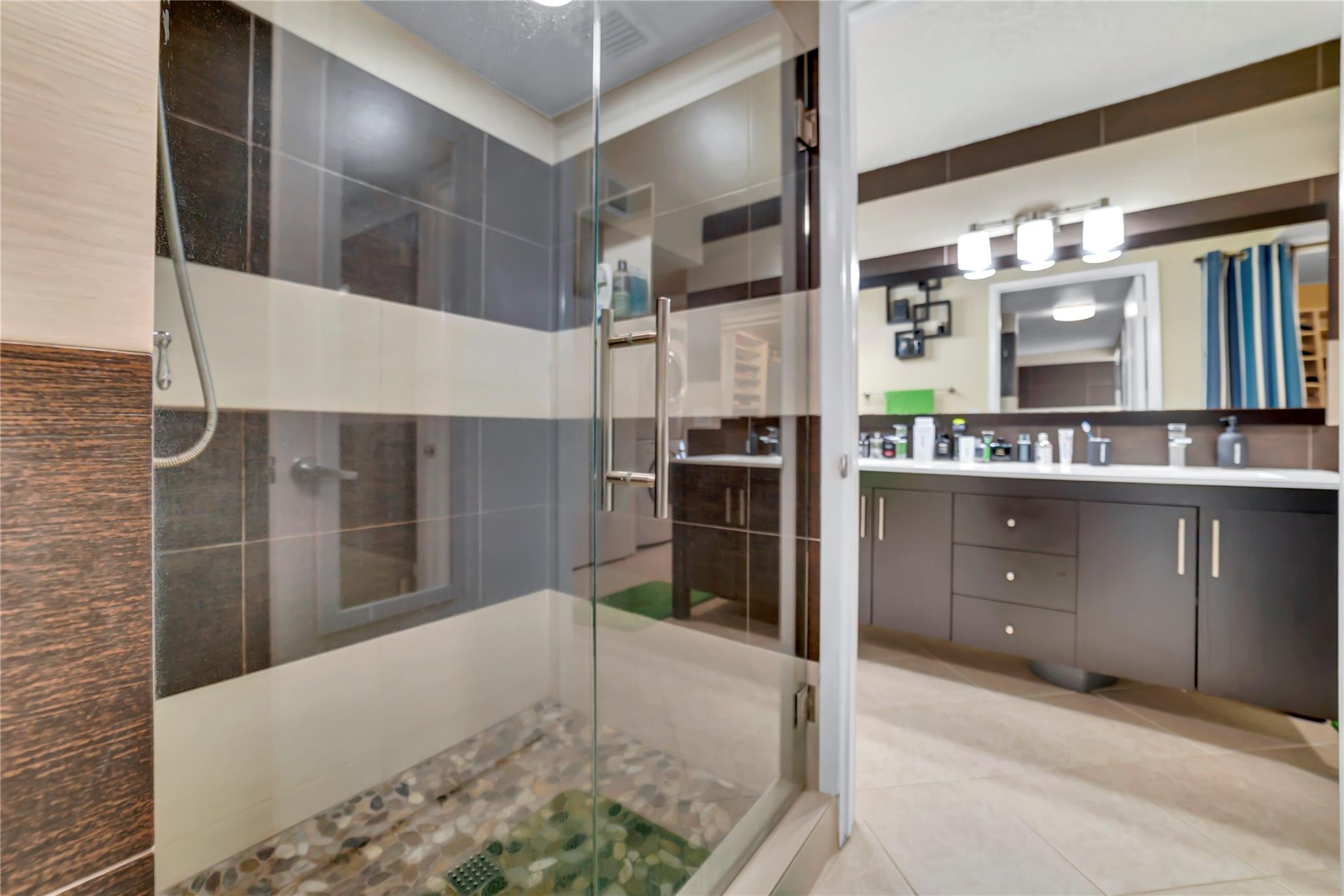 5701 Camino Del Sol 303