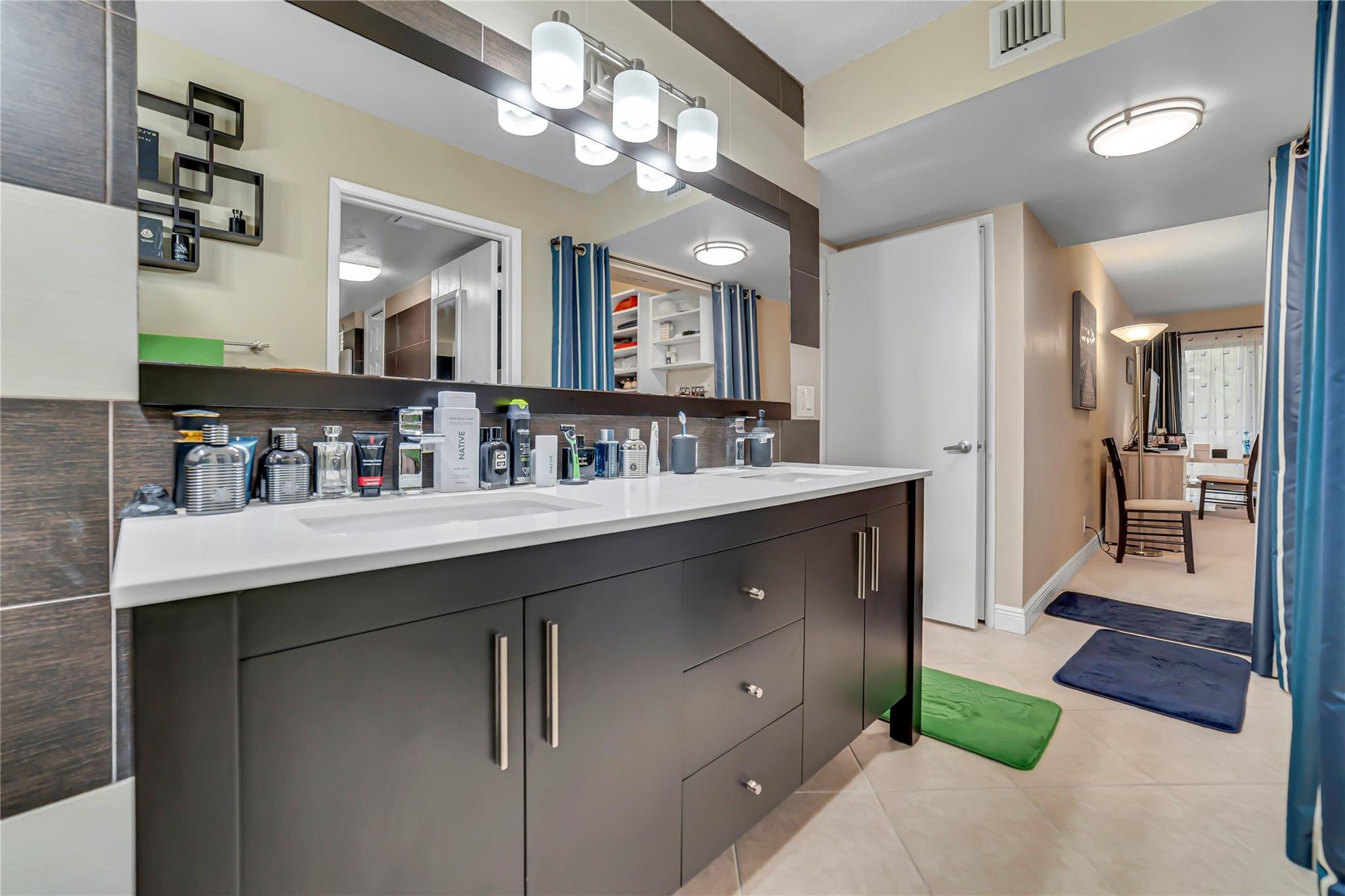 5701 Camino Del Sol 303