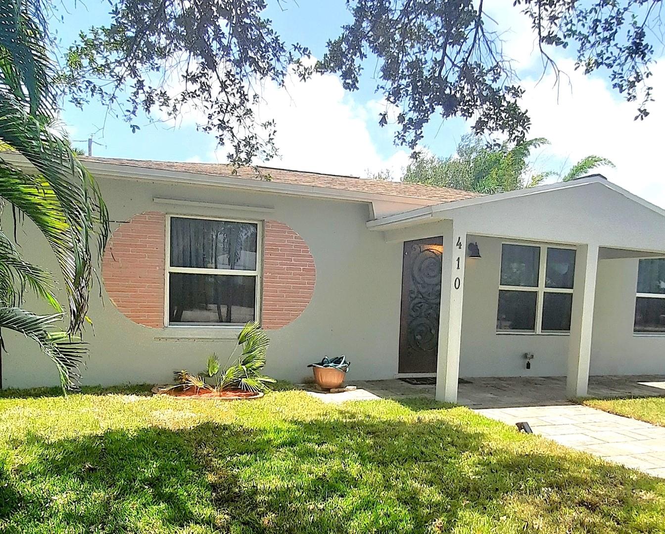 410 SW 10 St