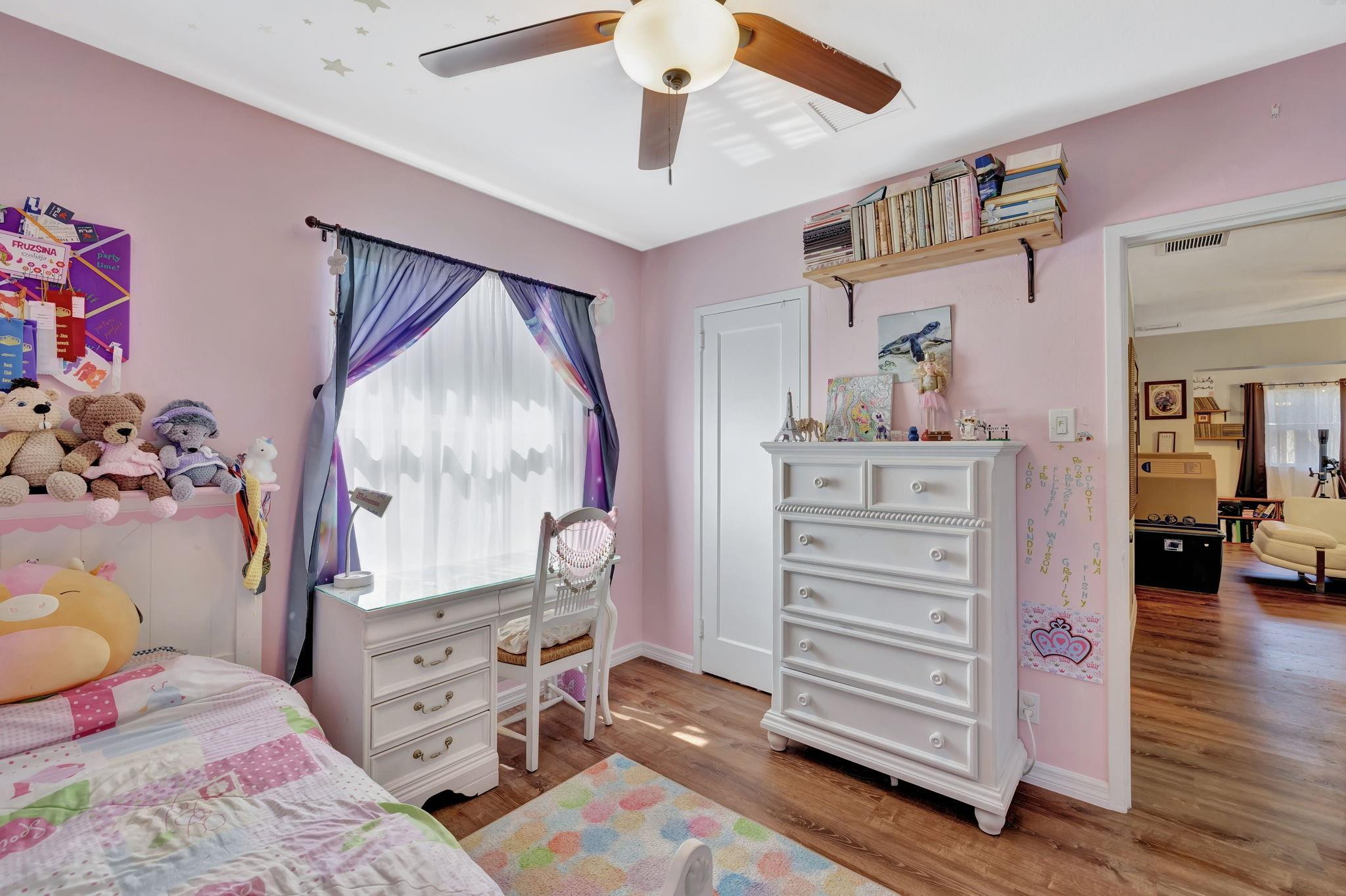 410 SW 10 St