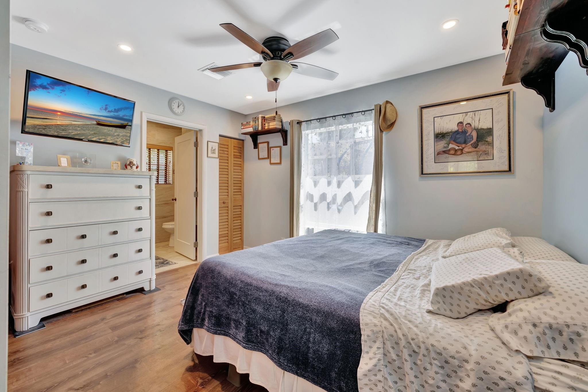 410 SW 10 St