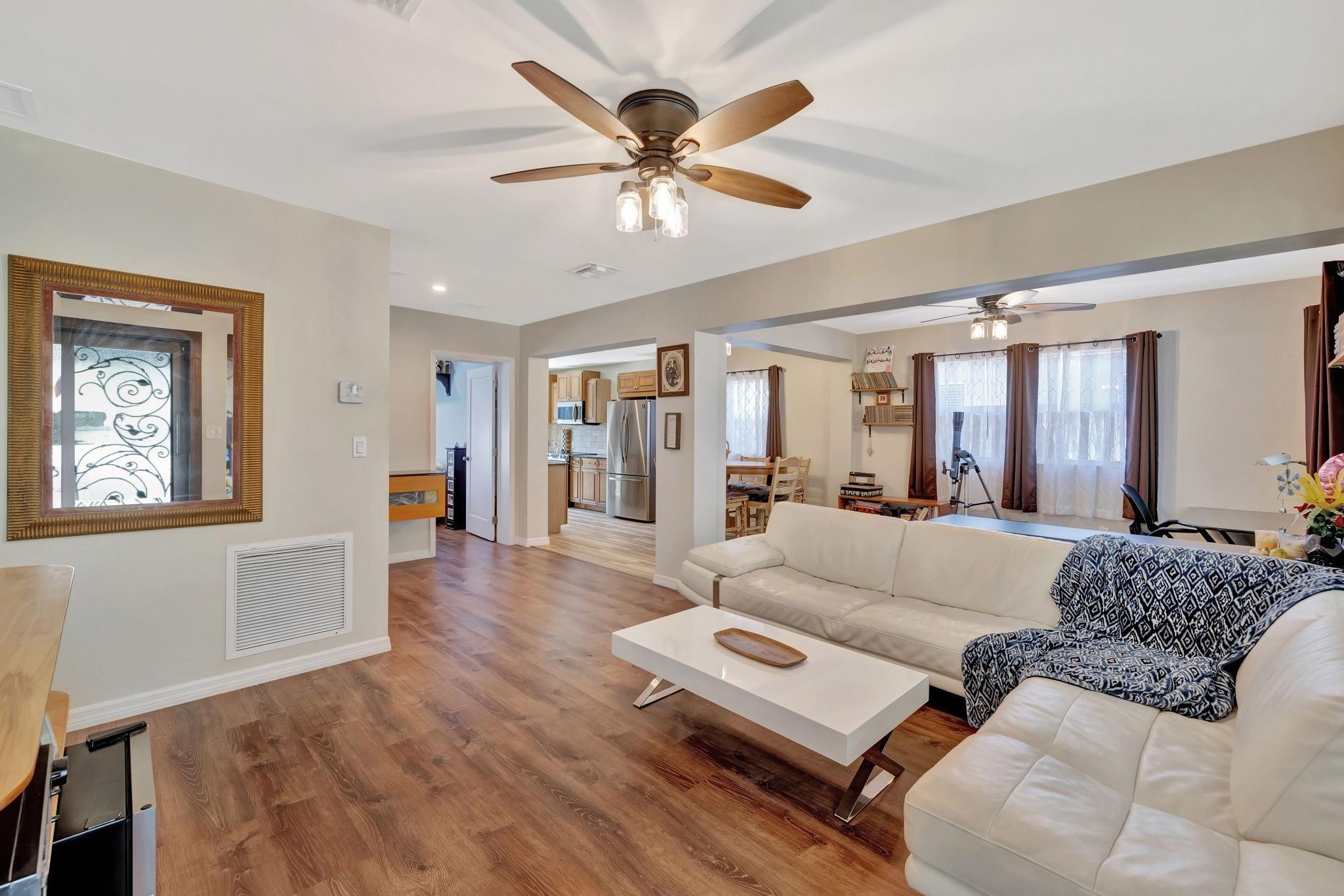410 SW 10 St