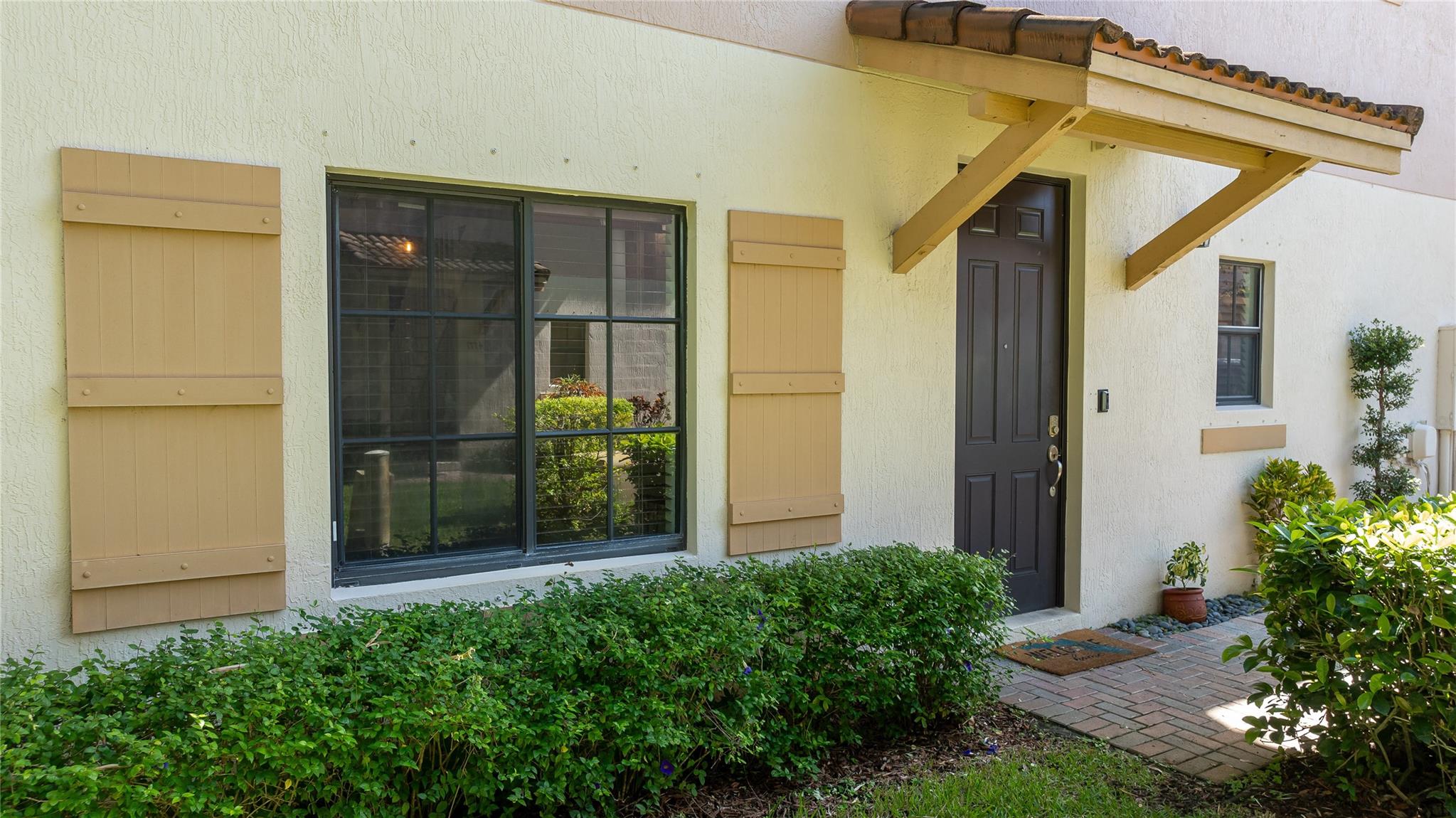 4751 Grand Cypress Cir N