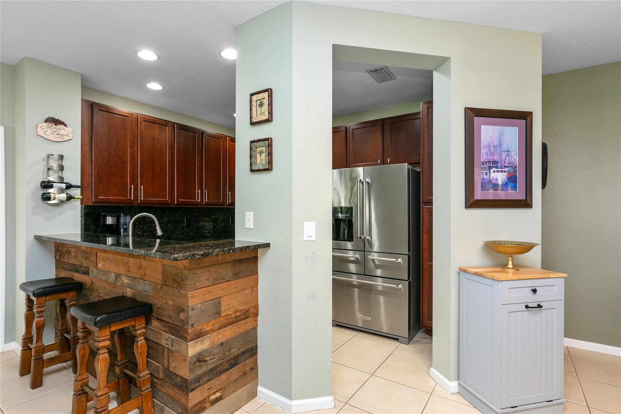 4751 Grand Cypress Cir N