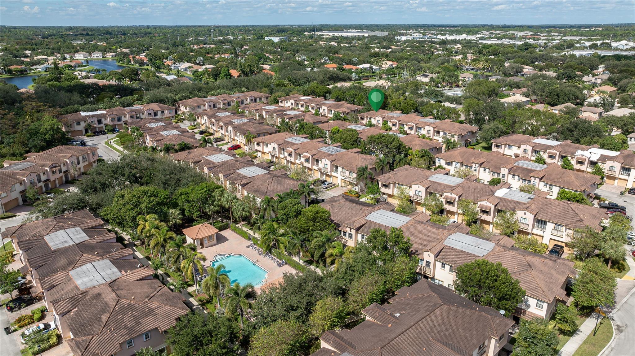 4751 Grand Cypress Cir N