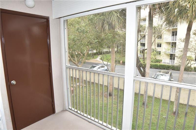 8750 Royal Palm Blvd