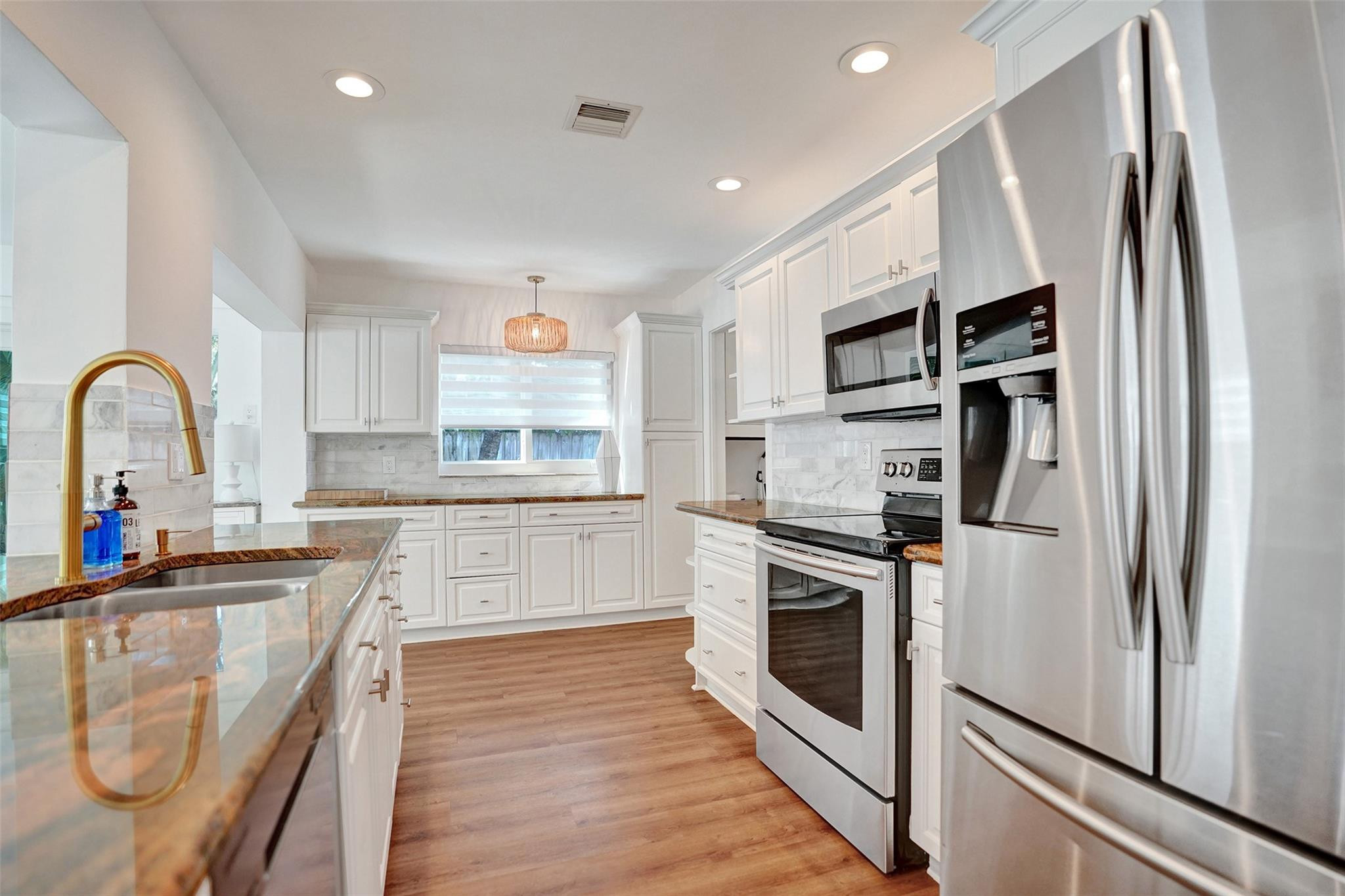 3000 Churchill Dr