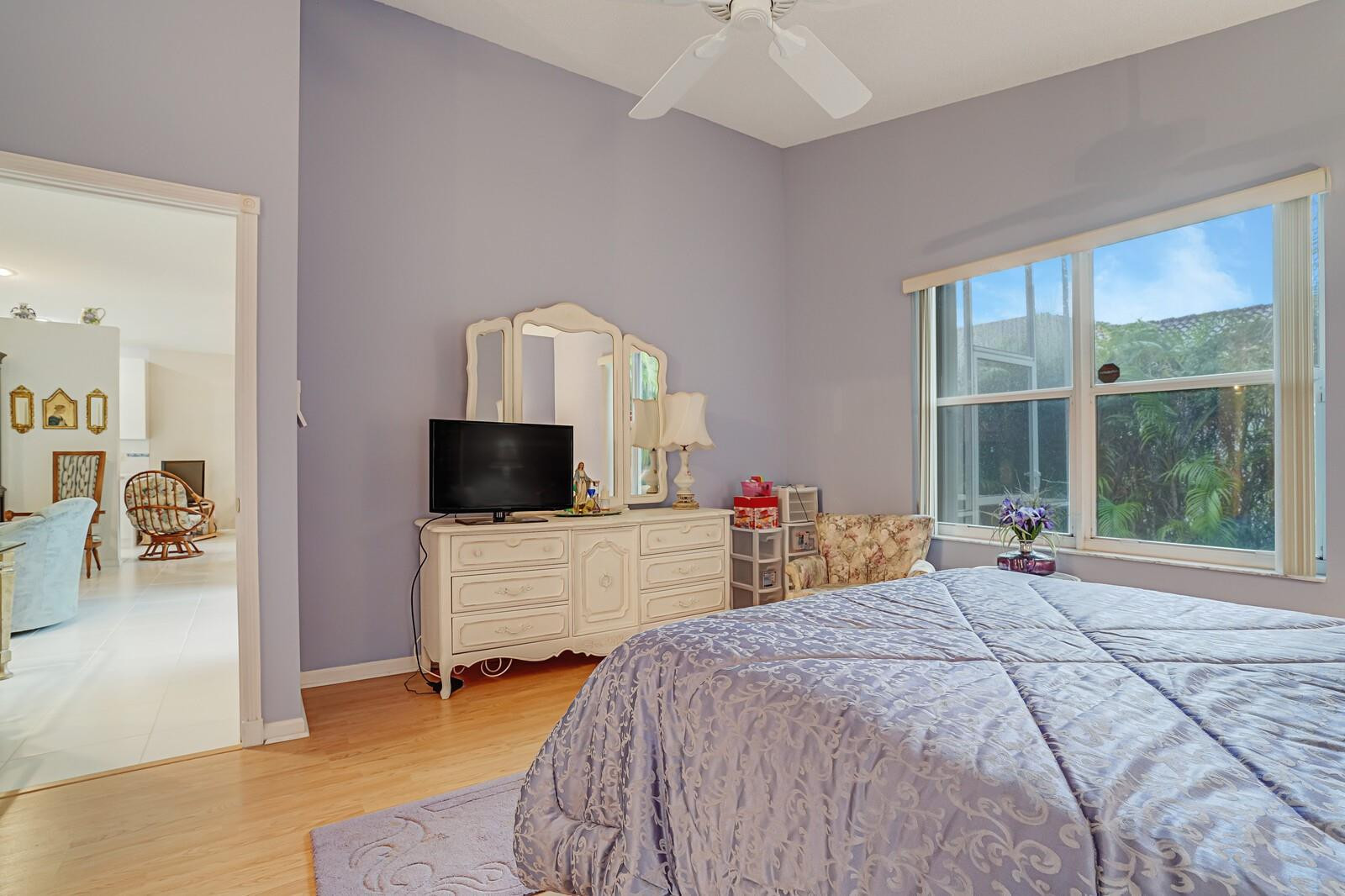 9547 Honeybell Cir